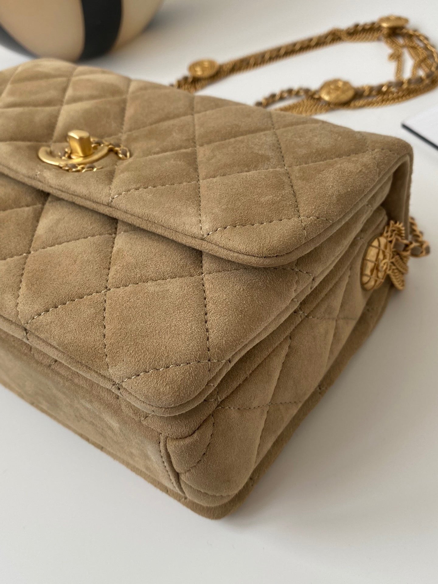 [TOP] CHANEL 19 Bag Coin Chain Small 26CM - Tan