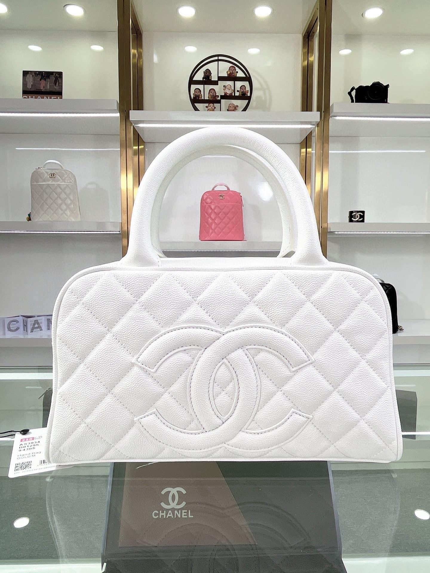 [TOP] CHANEL Bowler Mini Bag - White