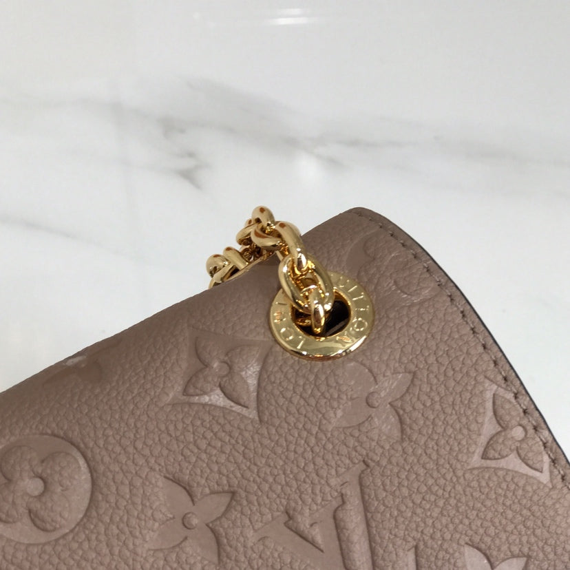 [TOP] Louis Vuitton LV  Vavin BB 25 x 17 x 9.5 cm - Taupe