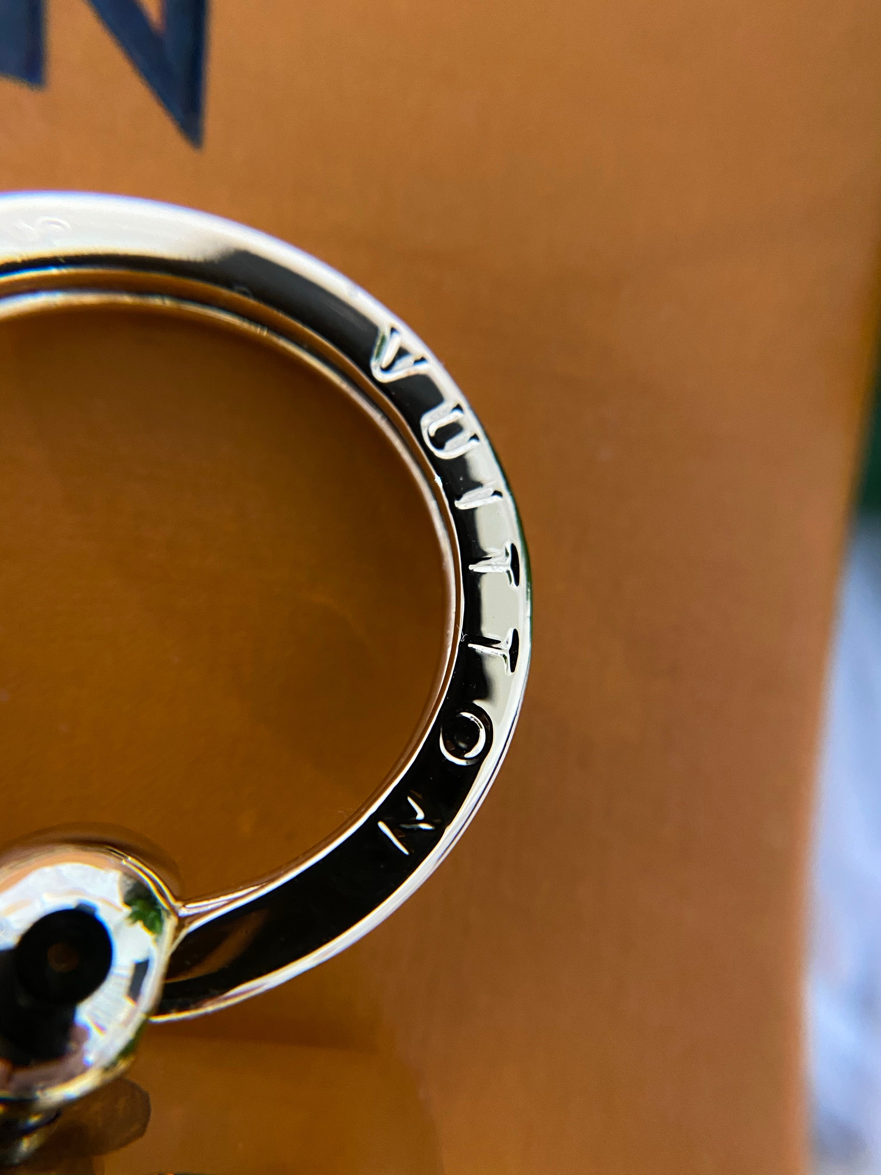 [TOP] Louis Vuitton LV Dauphine Dragonne Key Holder Monogram