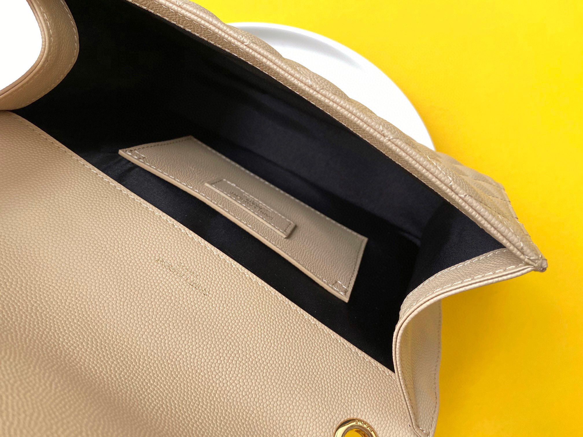 [TOP] Yves Saint Laurent YSL Envelope Bag Caviar Medium 24cm - GHW