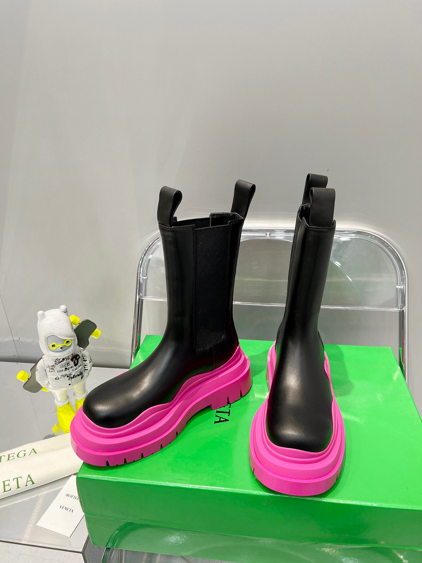 [TOP] Bottega Veneta BV Tire Chelsea Boot - Six Colours