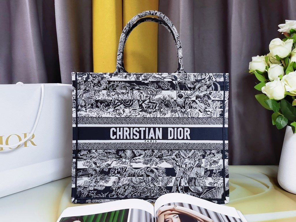 [TOP] Christian Dior Book Tote Reverse Embroidery 41.5cm/36.5cm -Blue