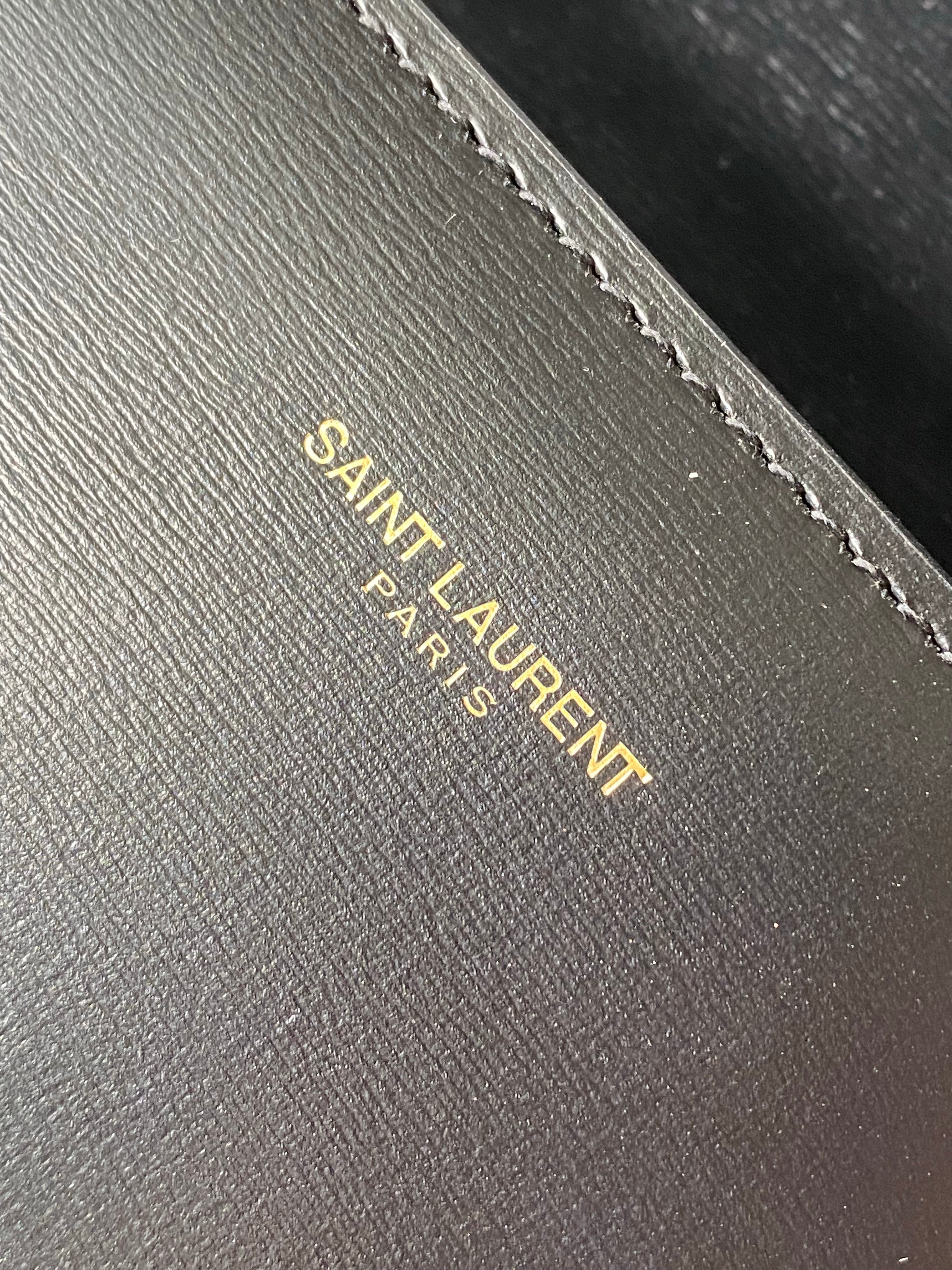 [TOP] Yves Saint Laurent YSL Cassandra Medium Bag - Black