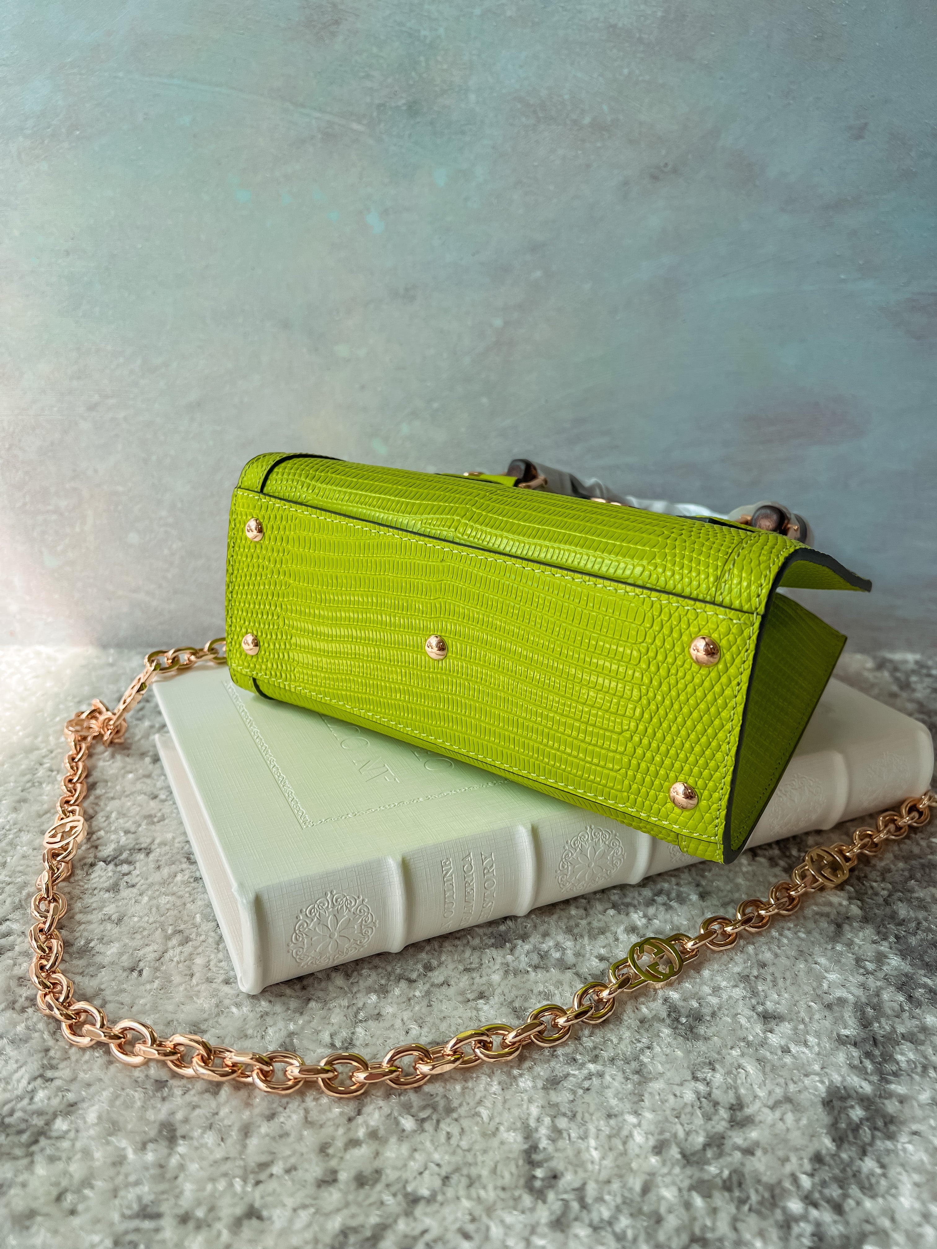 [TOP] GUCCI G*G Diana Mini Wood Handle Lizard Bag - Neon Green