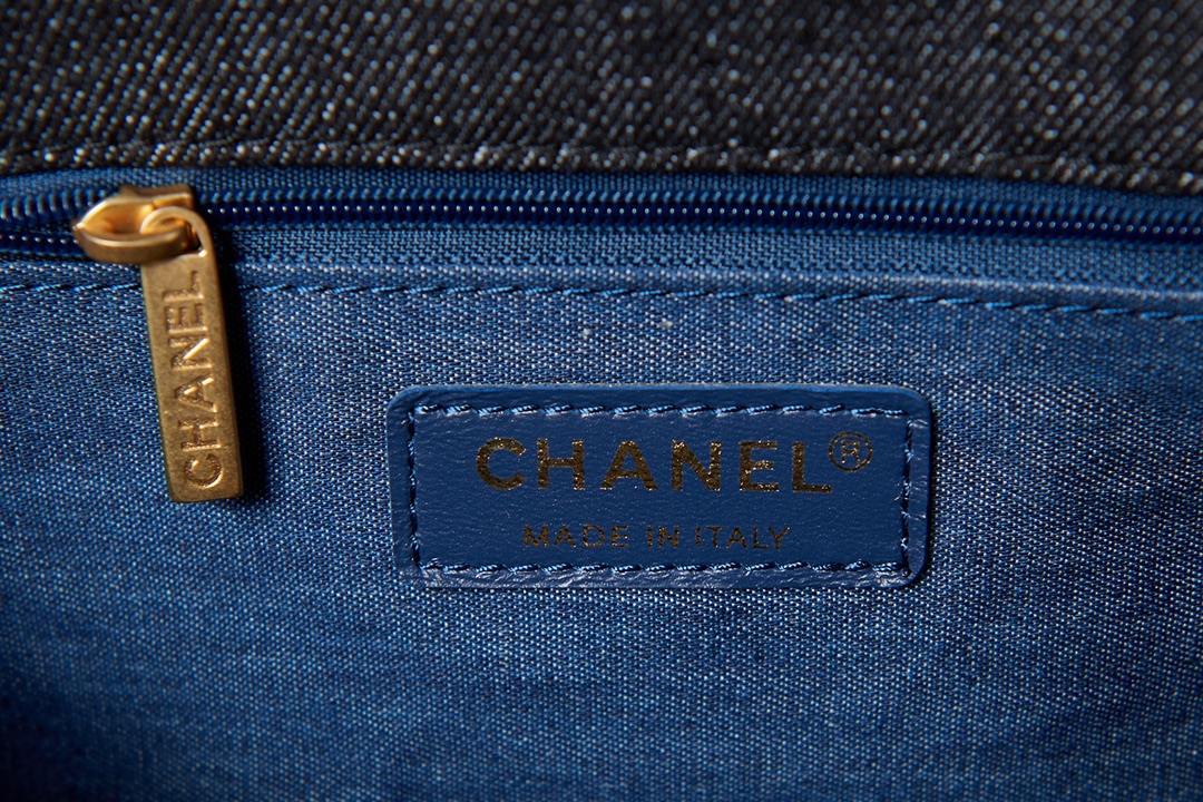 [TOP] CHANEL Classic CF 24x17x7cm -GHW-Black