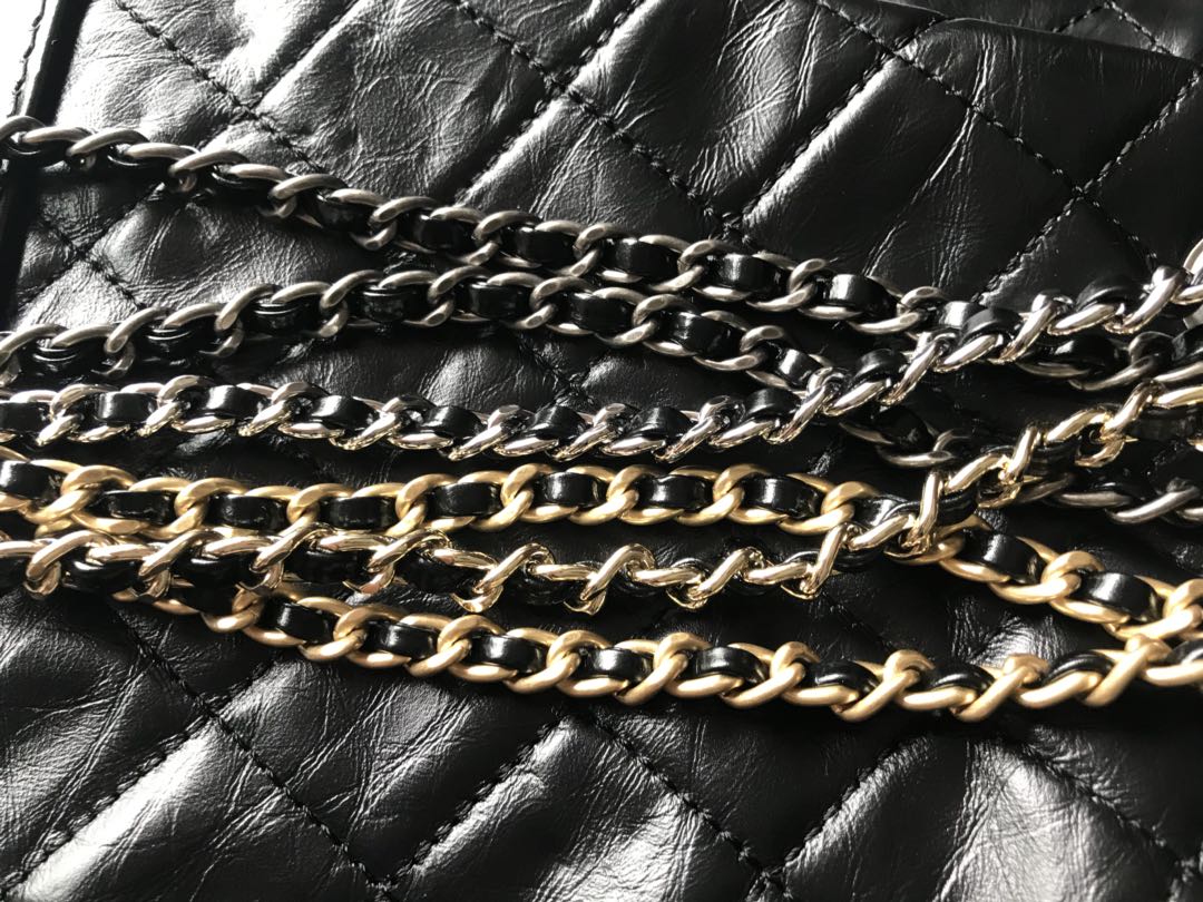 [TOP] CHANEL Gabrielle Quilted Backpack 24*23*11.5 cm - Black