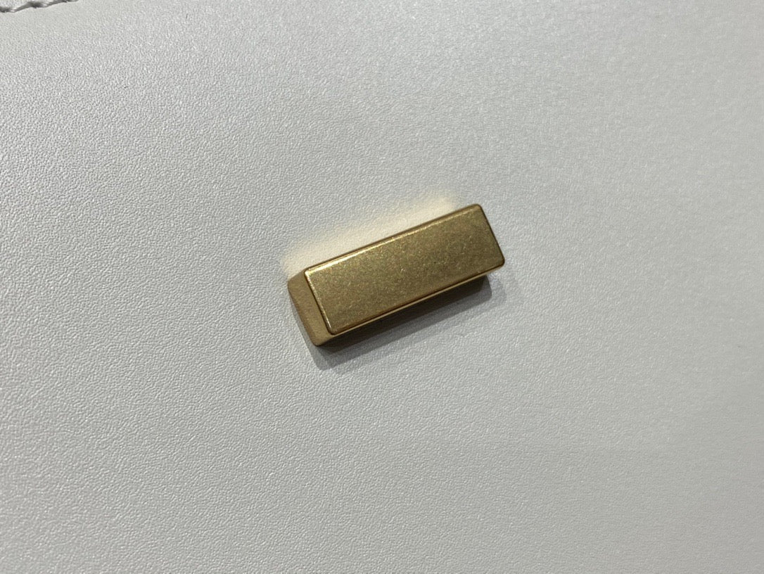 [TOP] Yves Saint Laurent YSL Le Fermoir Leather Shoulder Bag - White