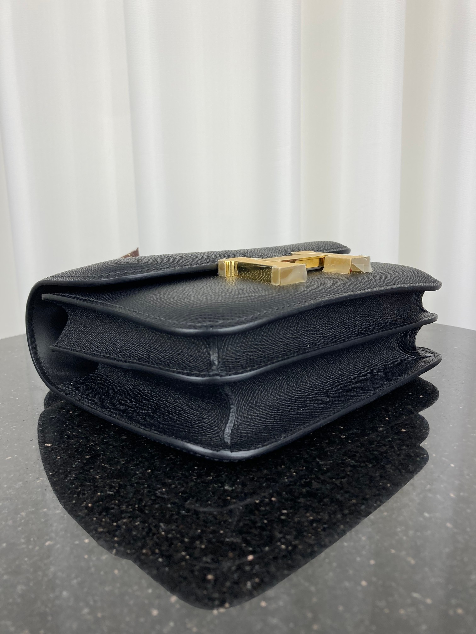 [TOP] HERMES Constance Epsom Leather 18cm - Black & GHW