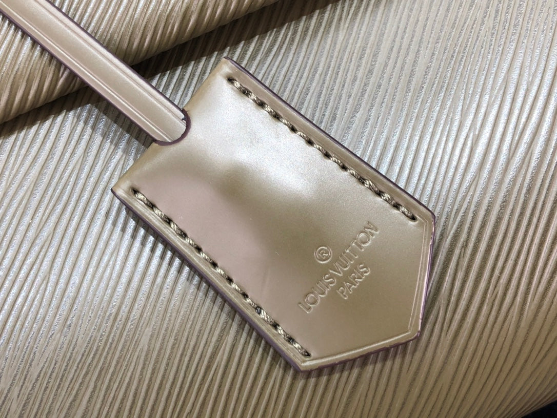 [TOP] Louis Vuitton LV L*V Cluny Epi Leather 20 x 16 x 7.5 cm- Green