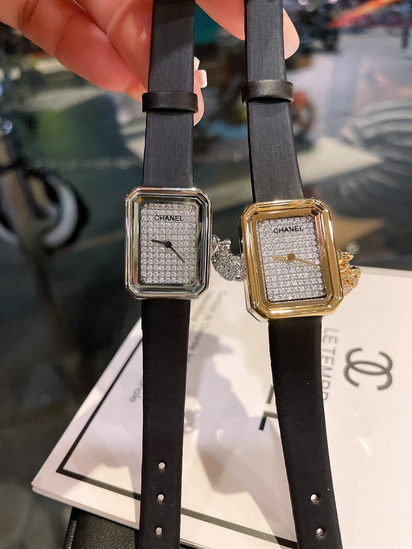 [TOP] CHANEL Premiere Extraitde Camelia Watch - Gold/White Gold