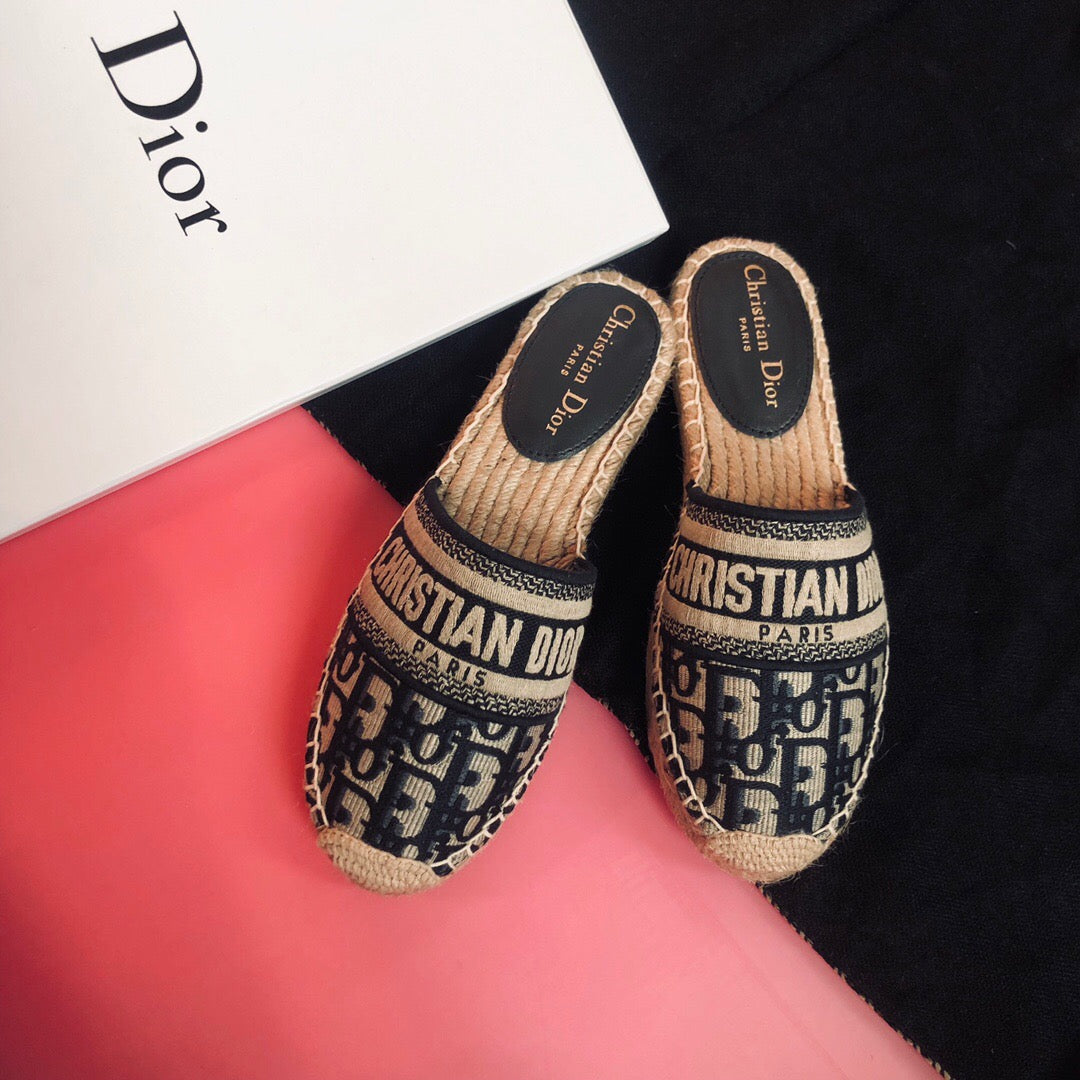 [TOP] Christian Dior Straw Embroidered Mullet - Blue/Grey