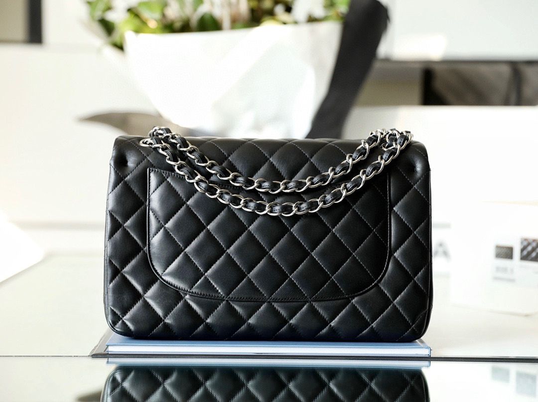 [TOP] CHANEL Classic Flap Bag Lambskin Jumbo 30CM - Black & SHW