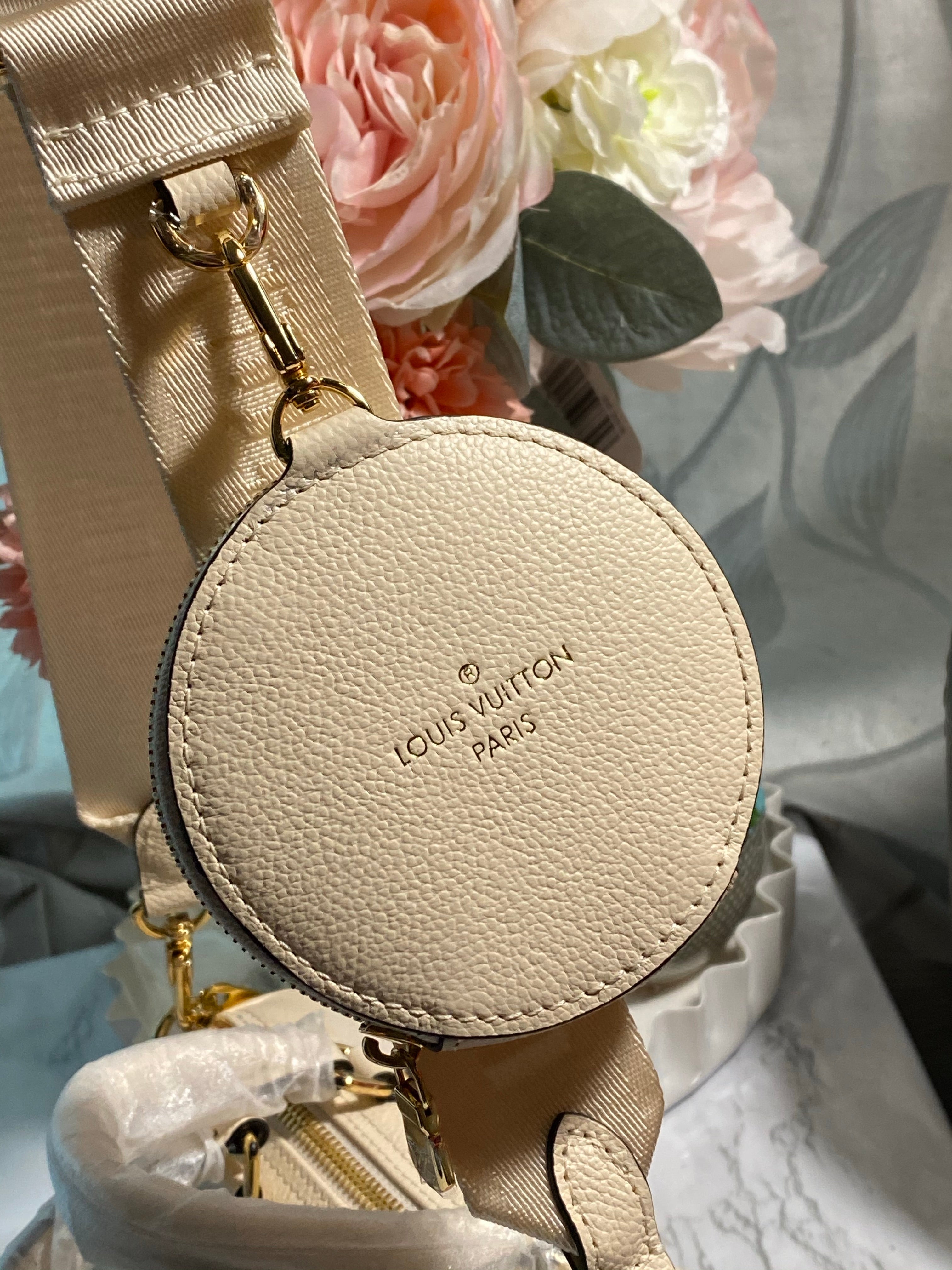 [TOP] Louis Vuitton LV Papillon BB Bag 20 x 10 x 10CM- Cream