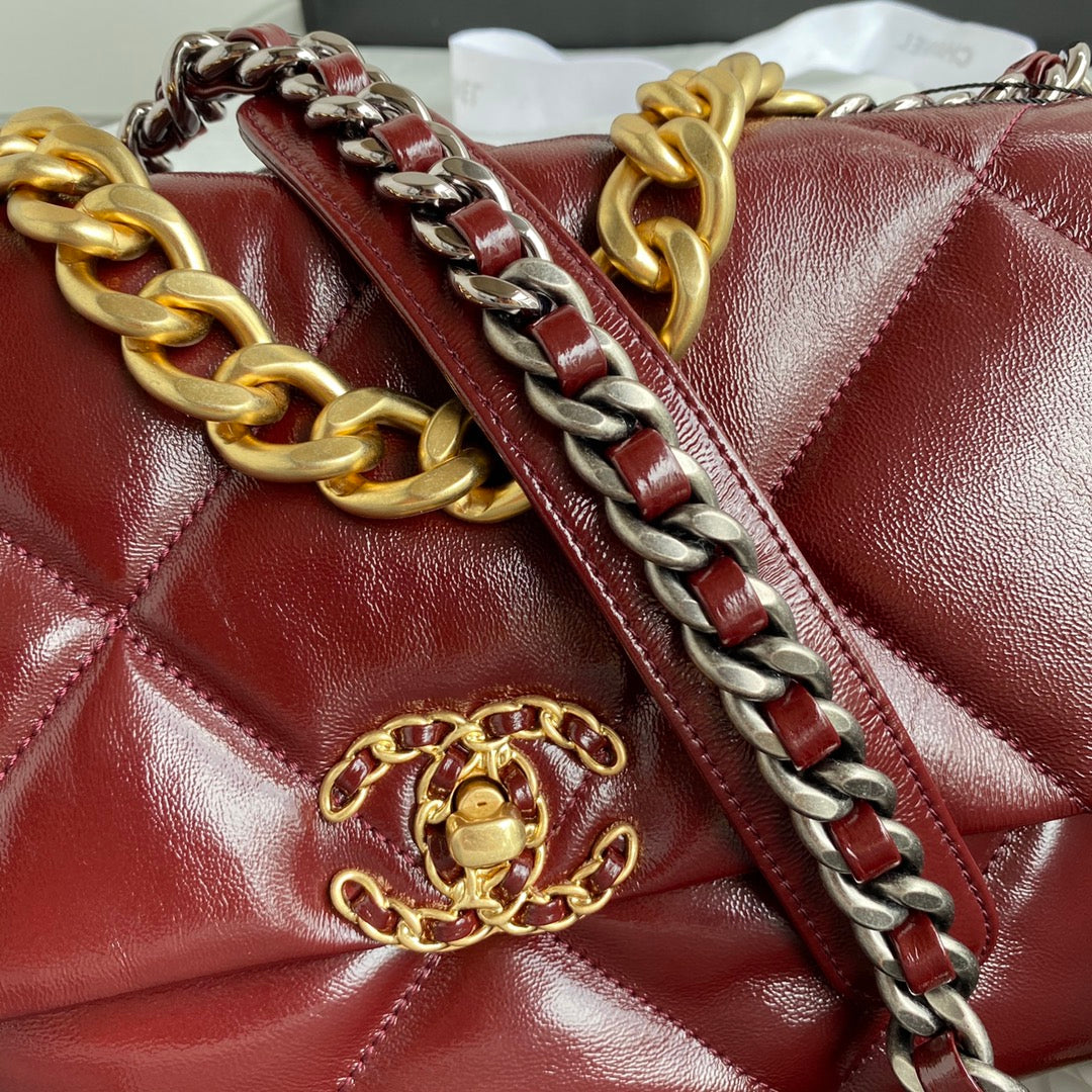 [TOP] CHANEL 19 Bag Aged Skin Wax Maxi 36cm - Burgundy