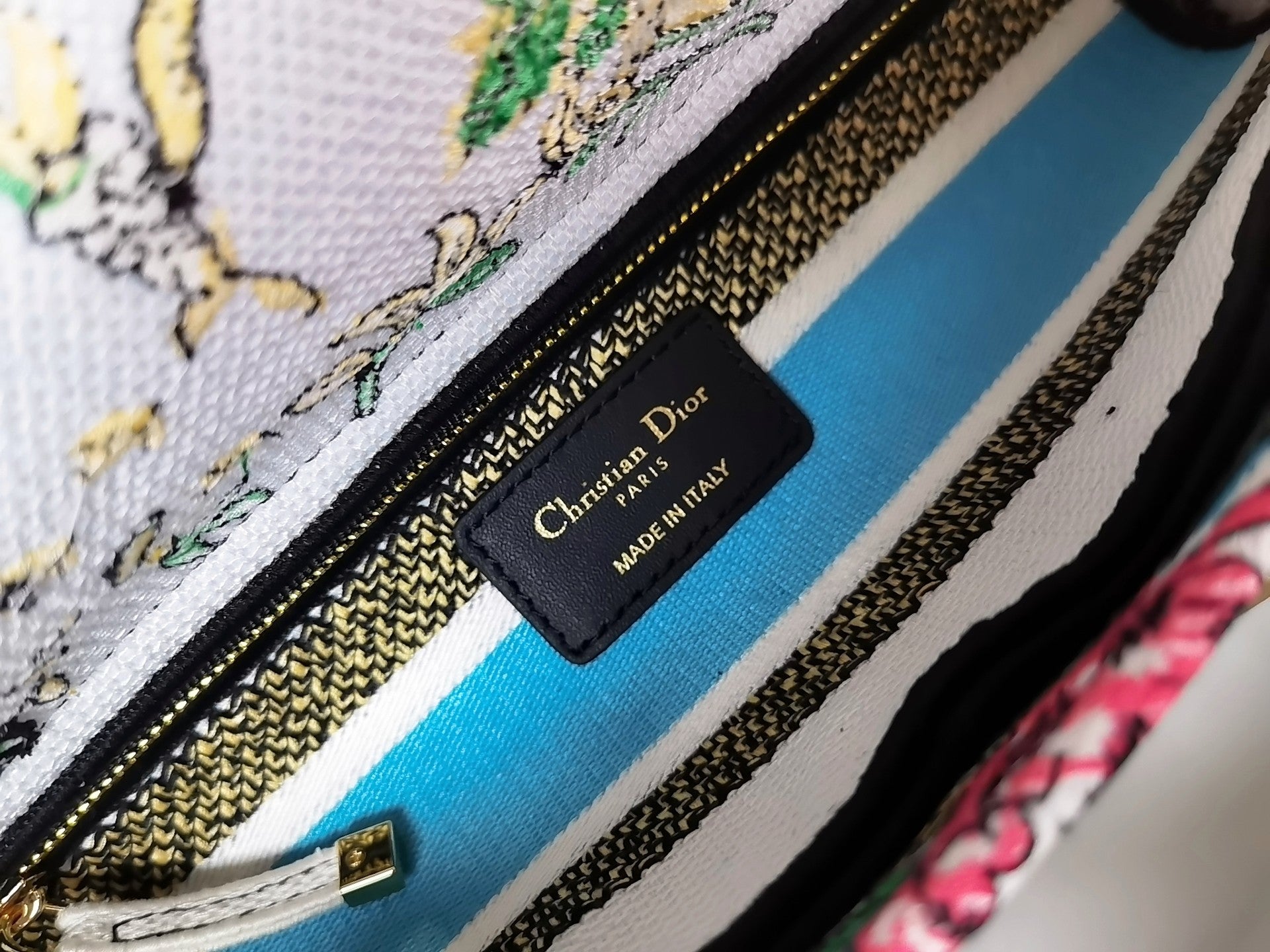 [TOP] Christian Dior Lady Christian Dior Bag D-Lite Embroidery Constellation Medium - White