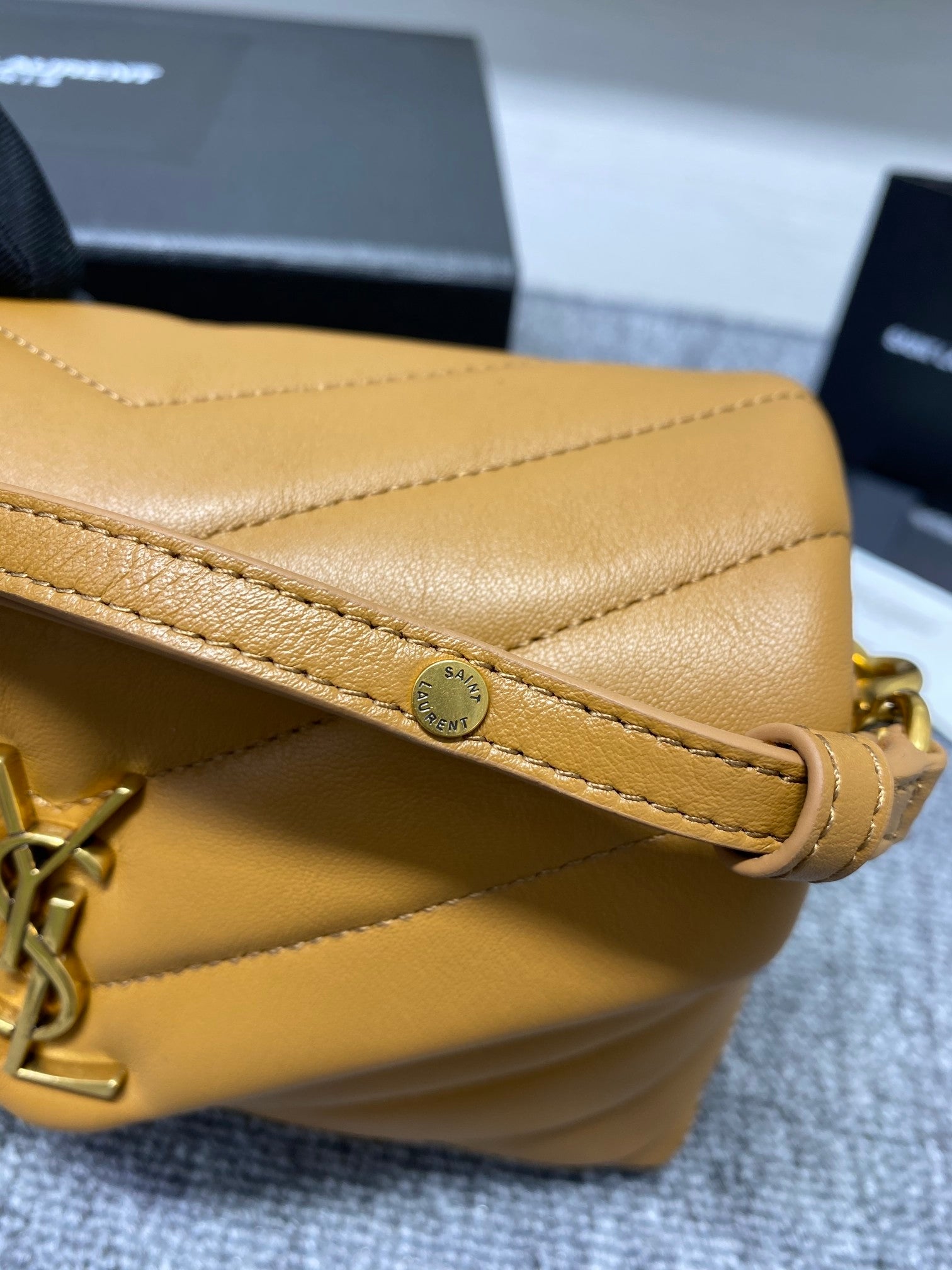 [TOP] Yves Saint Laurent YSL Loulou Toy Bag - Brown GHW