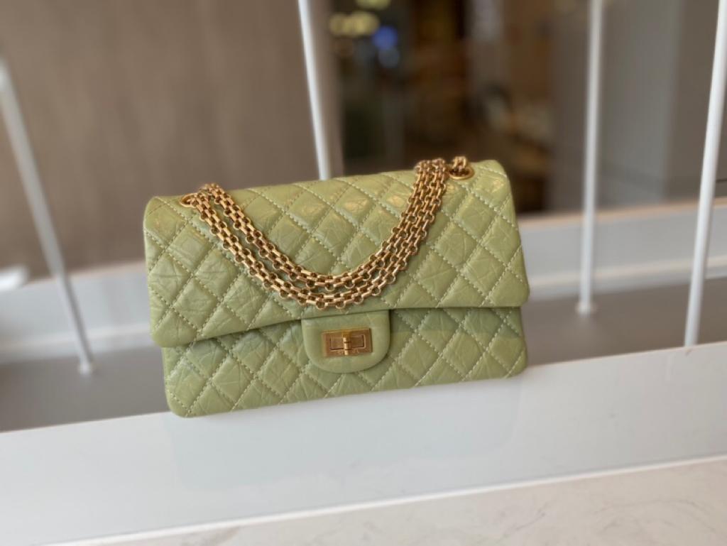 [TOP] CHANEL 2.55 Reissue Flap Bag Medium 24cm - Green & GHW
