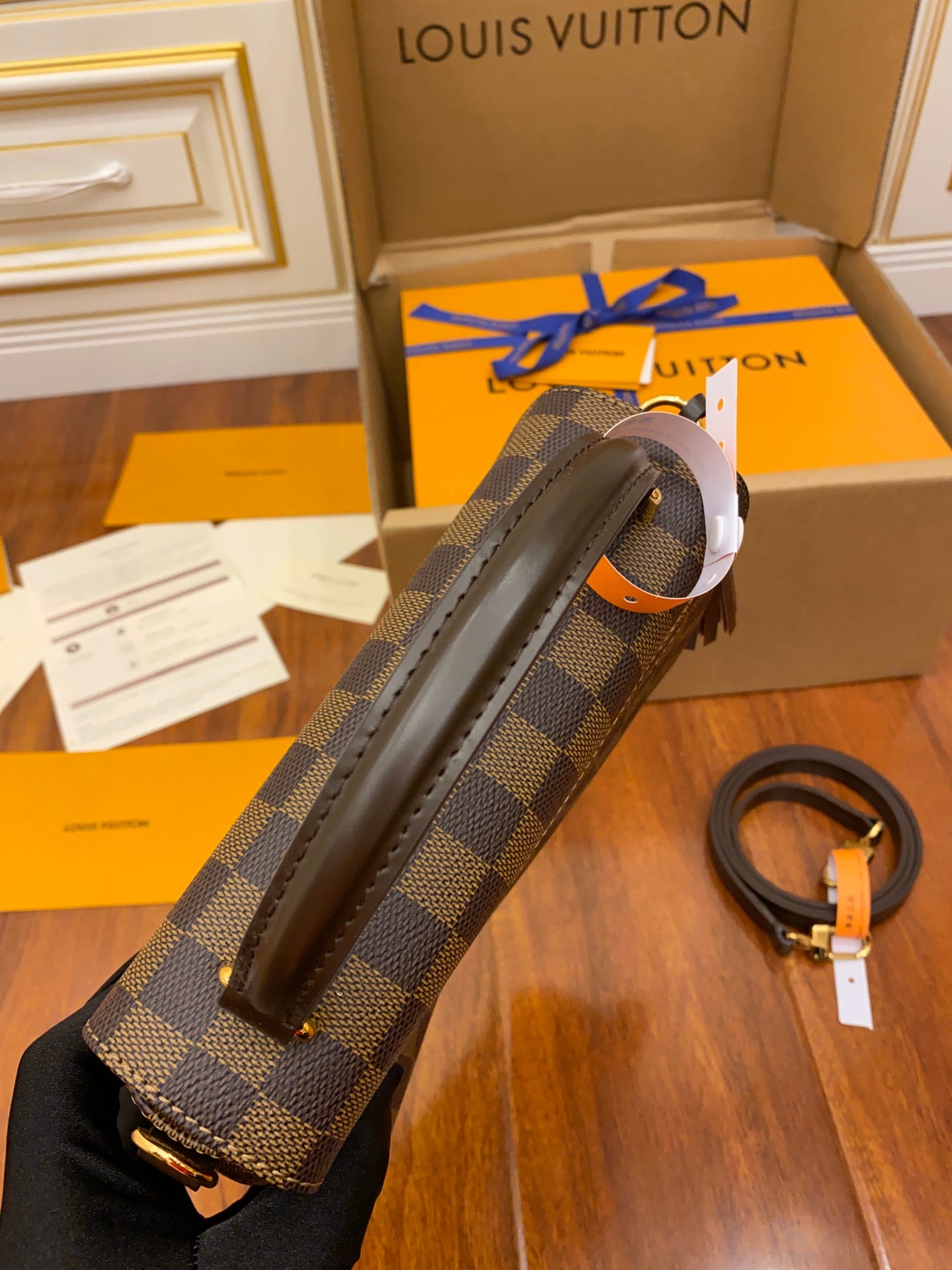 [TOP] Louis Vuitton LV £V Croisette Bag 25x17x9.5cm- Damier Ebene