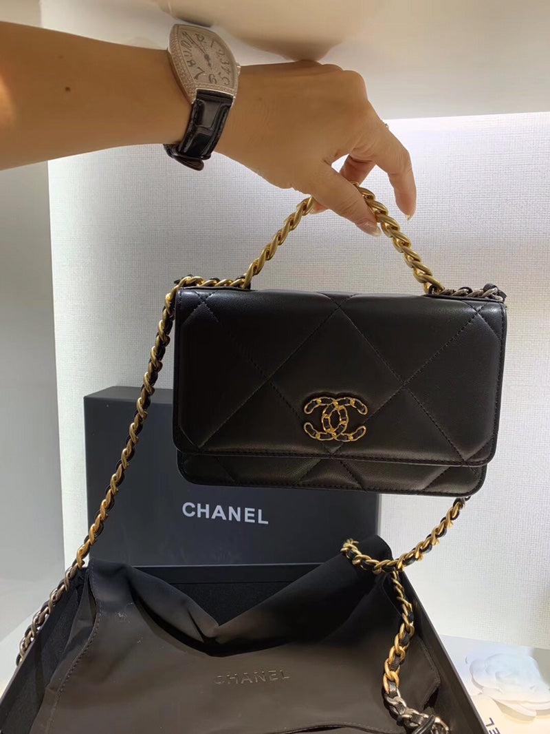 [TOP] CHANEL 19 WOC Bag - Black