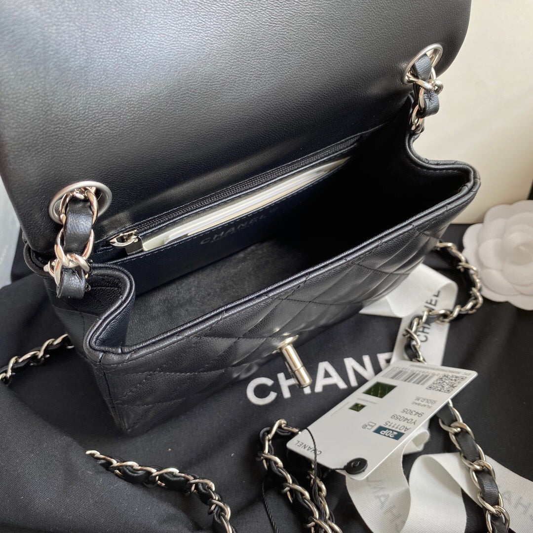 [TOP] CHANEL Classic Flap Bag Lambskin Mini 20cm - Black & SHW