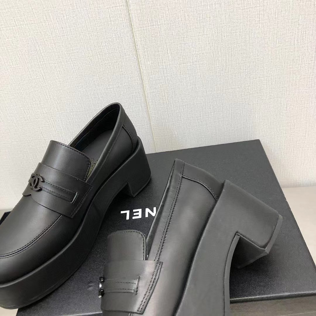 [TOP] CHANEL Leather Loafers Double C Logo - Black/Beige