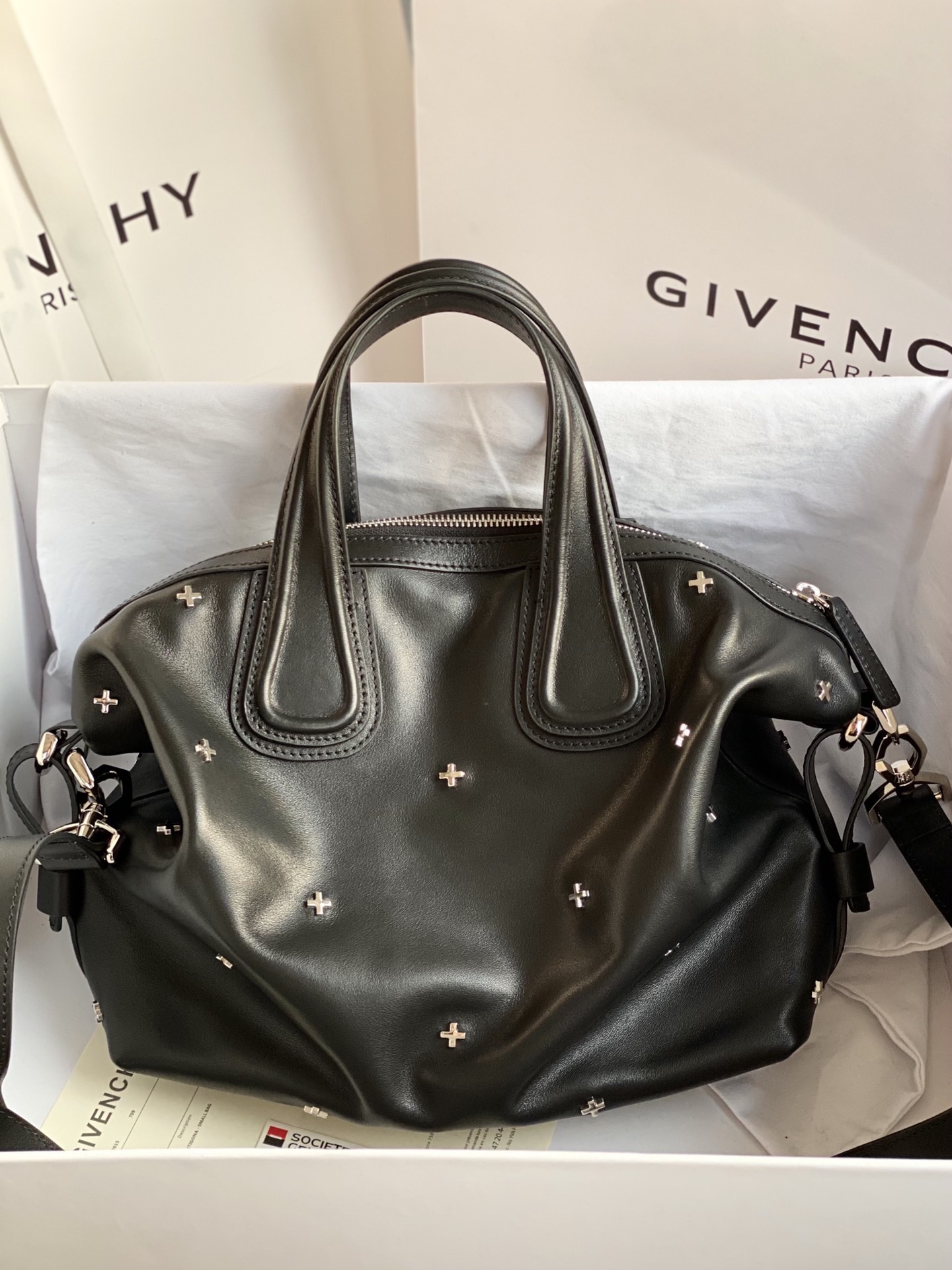 [Top] GIVENCHY Nightingale Rivet Handbag 28cm - Black