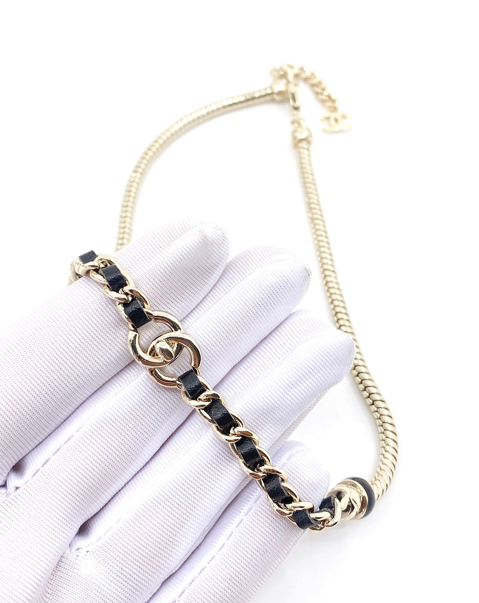 [TOP] CHANEL Turnlock Choker Necklace - Gold and Black