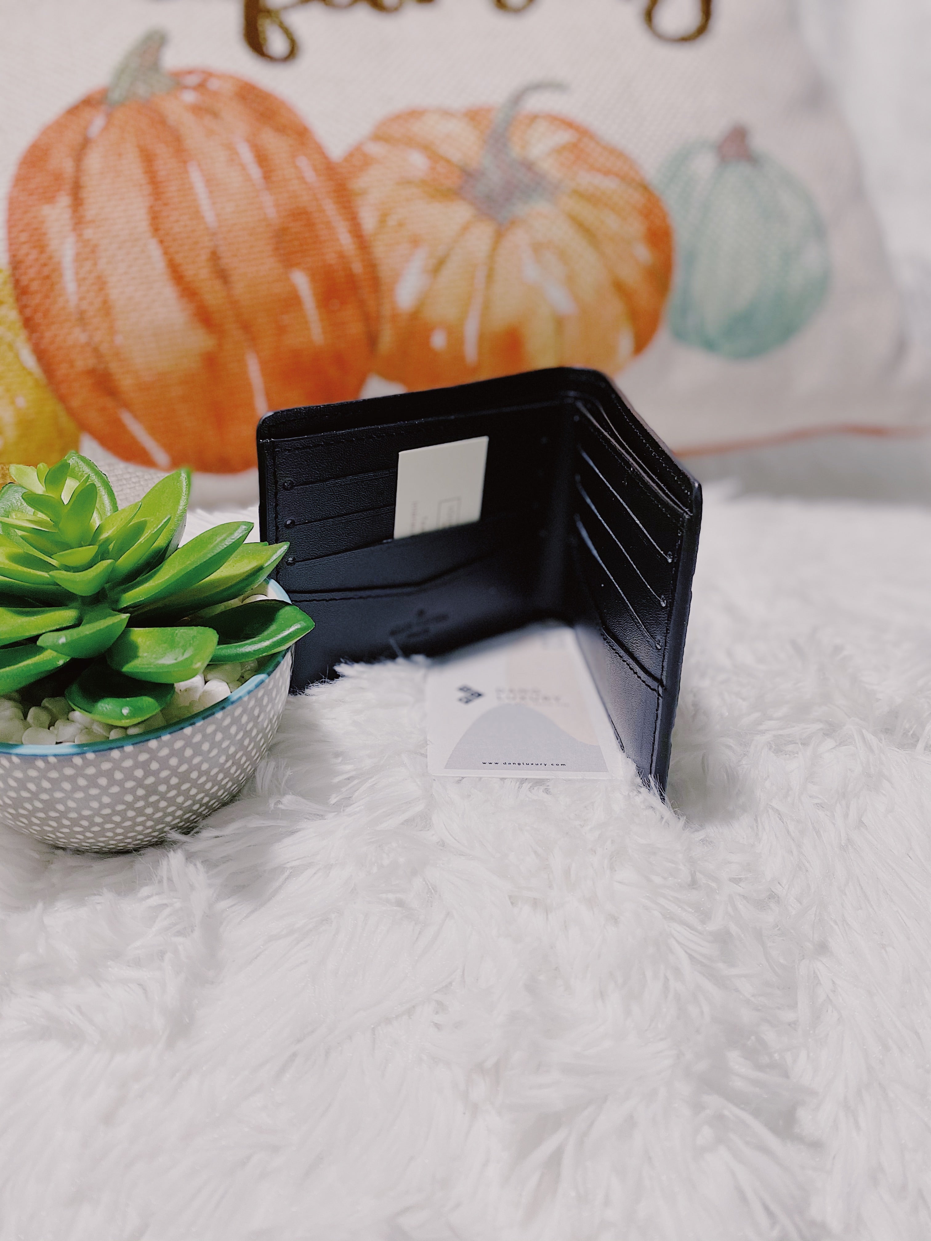 [TOP] Louis Vuitton LV LV Monogram Street Style Leather Folding Wallet Logo