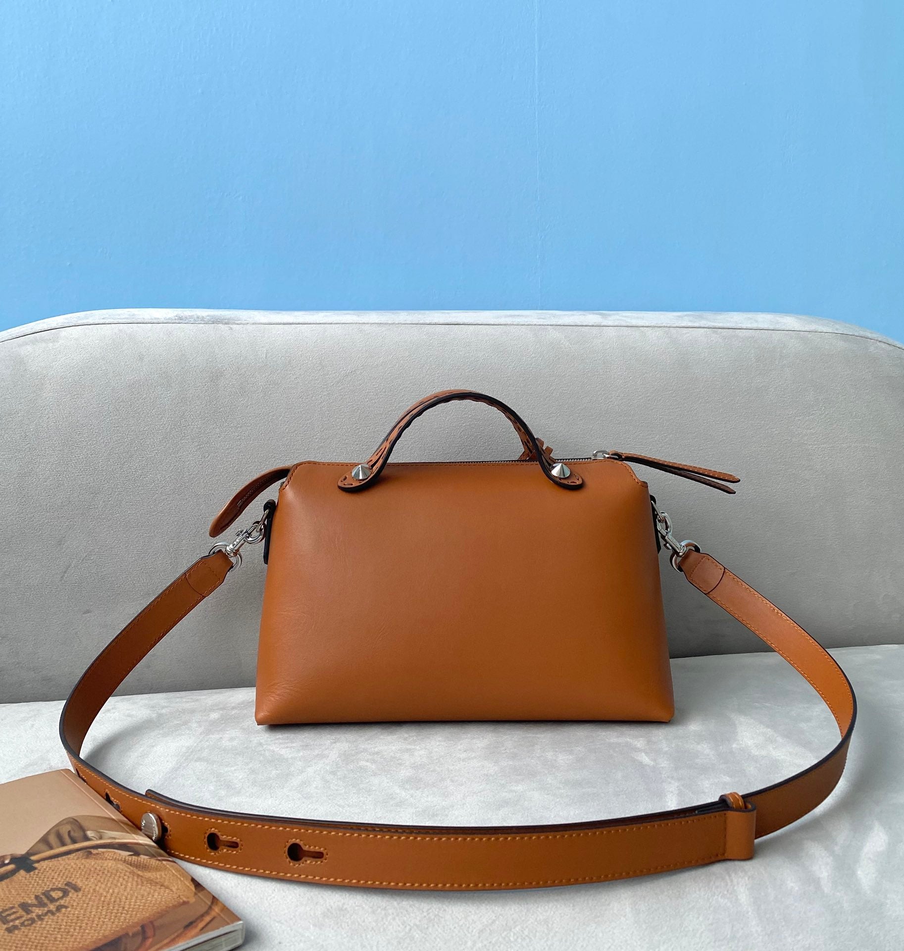 [TOP] FENDI FENDI By The Way Medium Bag - Brown