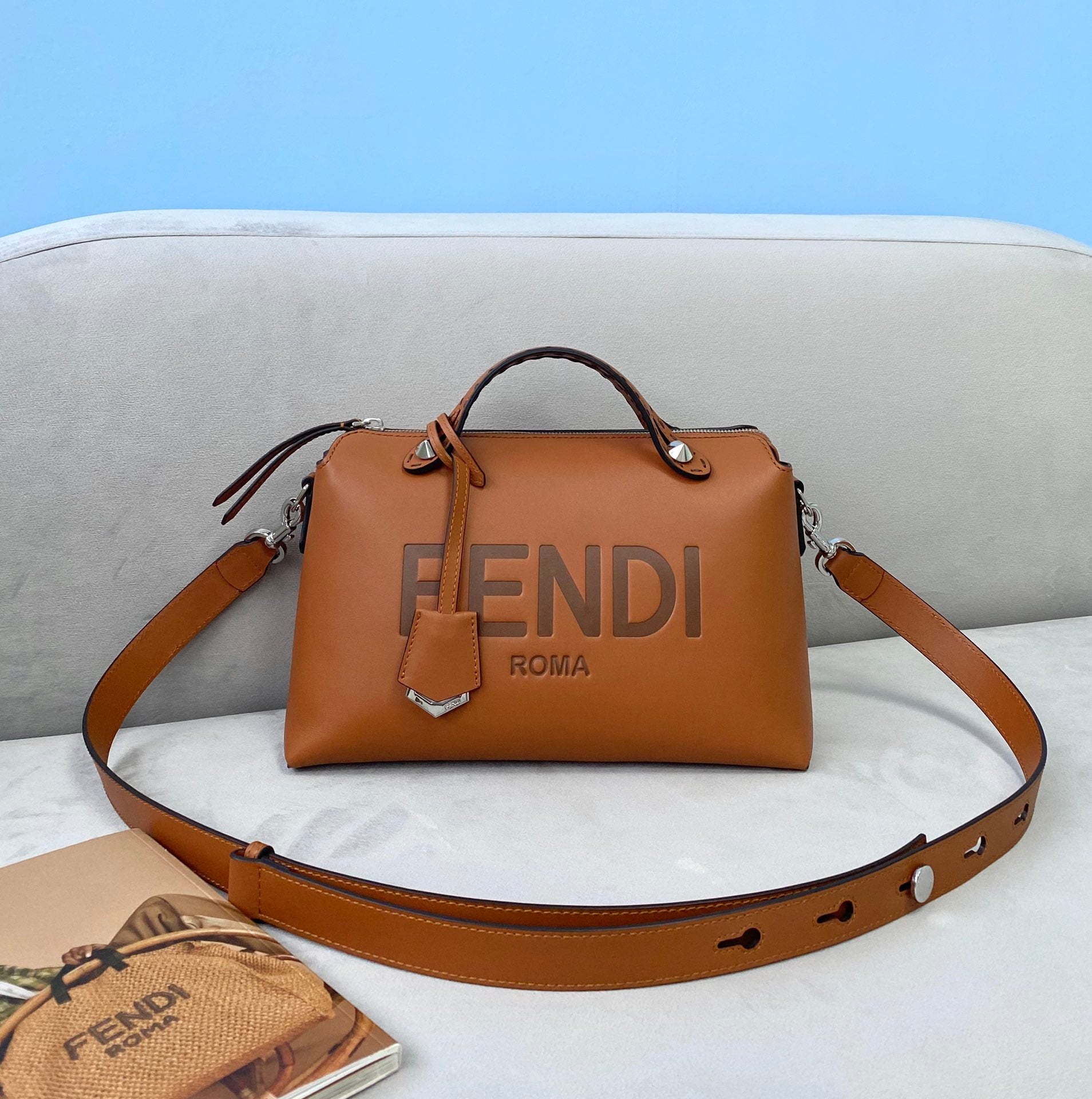 [TOP] FENDI FENDI By The Way Medium Bag - Brown