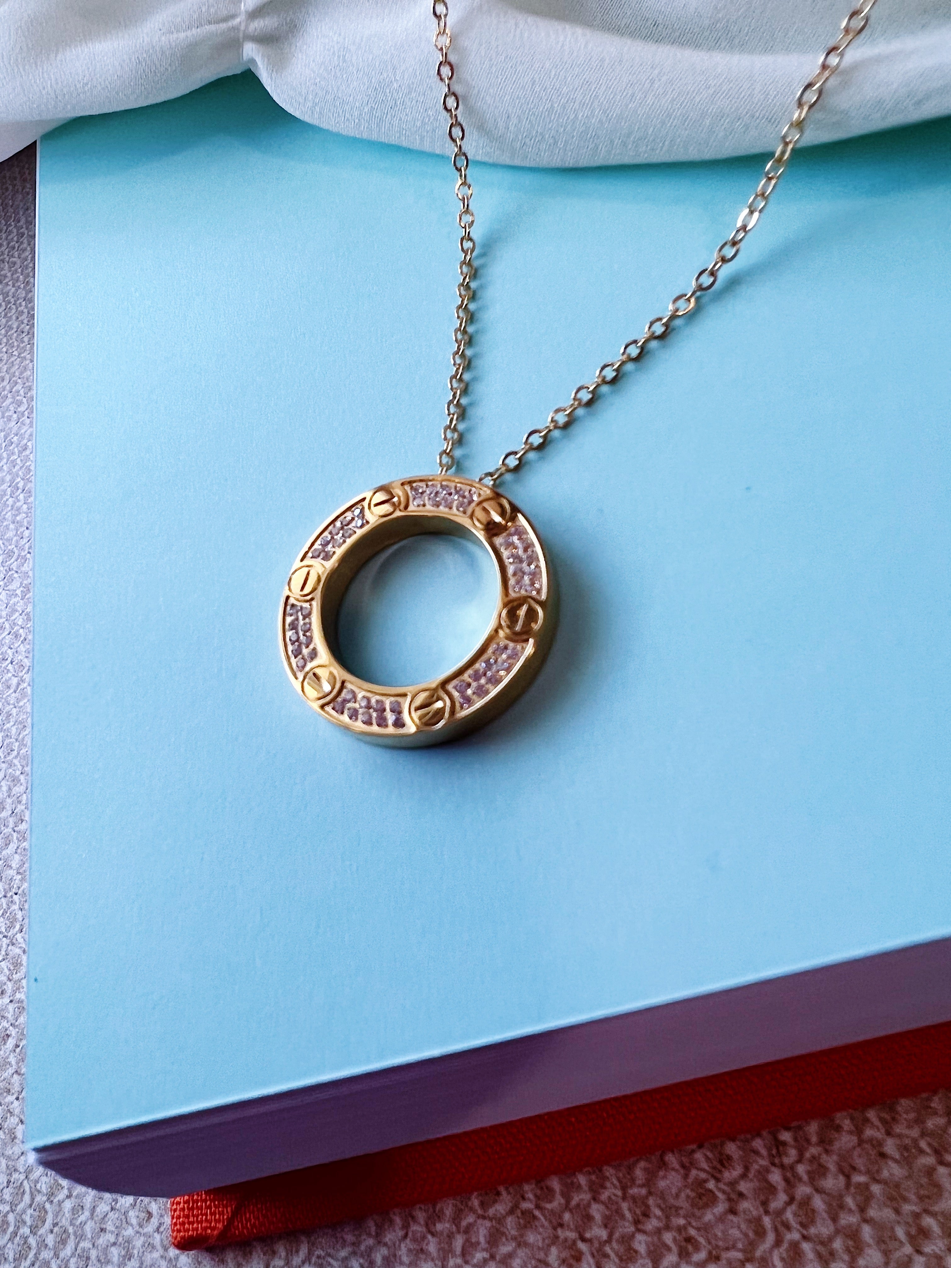 [TOP] Cartier Round Necklace w Stones