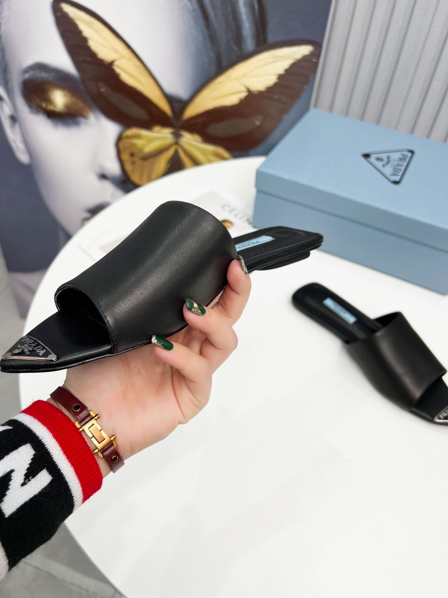 [TOP] PRADA Sleek Line Enamel Triangle Logo Leather - Black