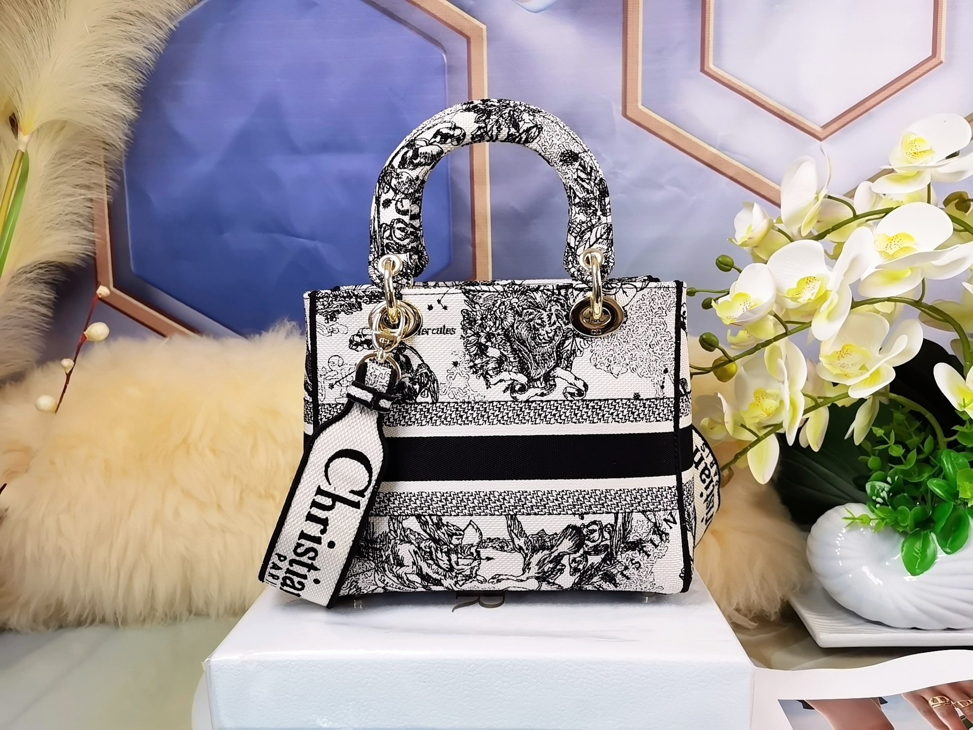 [TOP] Christian Dior Lady Christian Dior Bag Milky white constellation shallow 24x20x11cm - gold