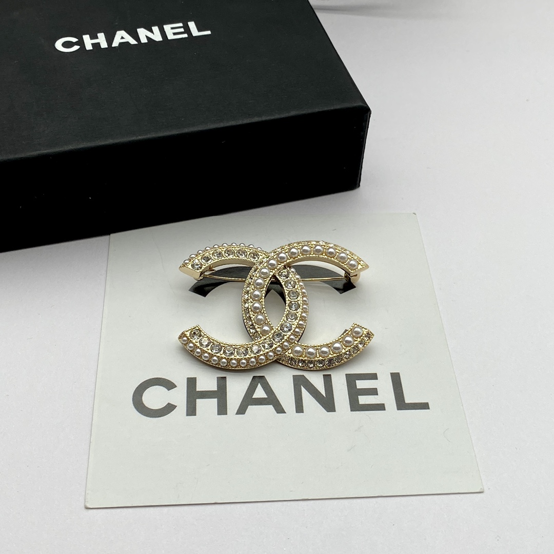 [TOP] CHANEL Brooch Collections