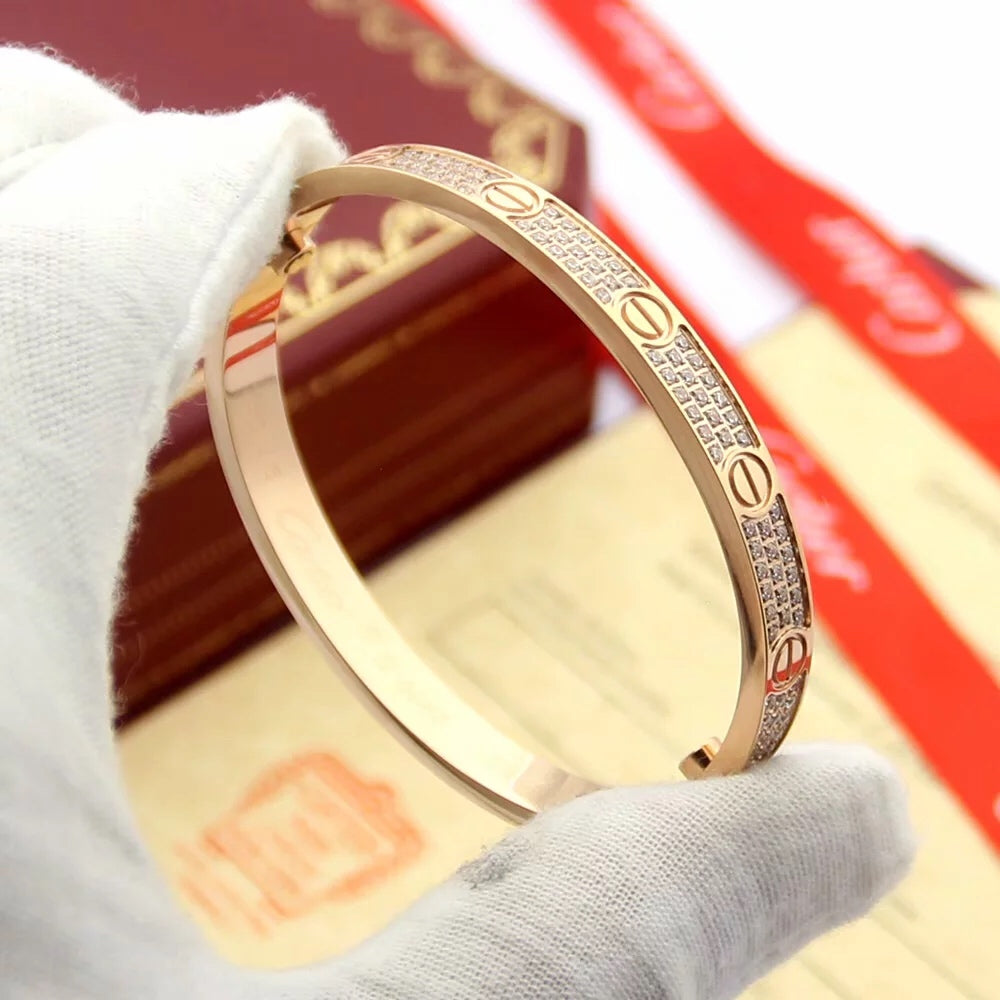 [TOP] Cartier Love Bracelet w Small Stones