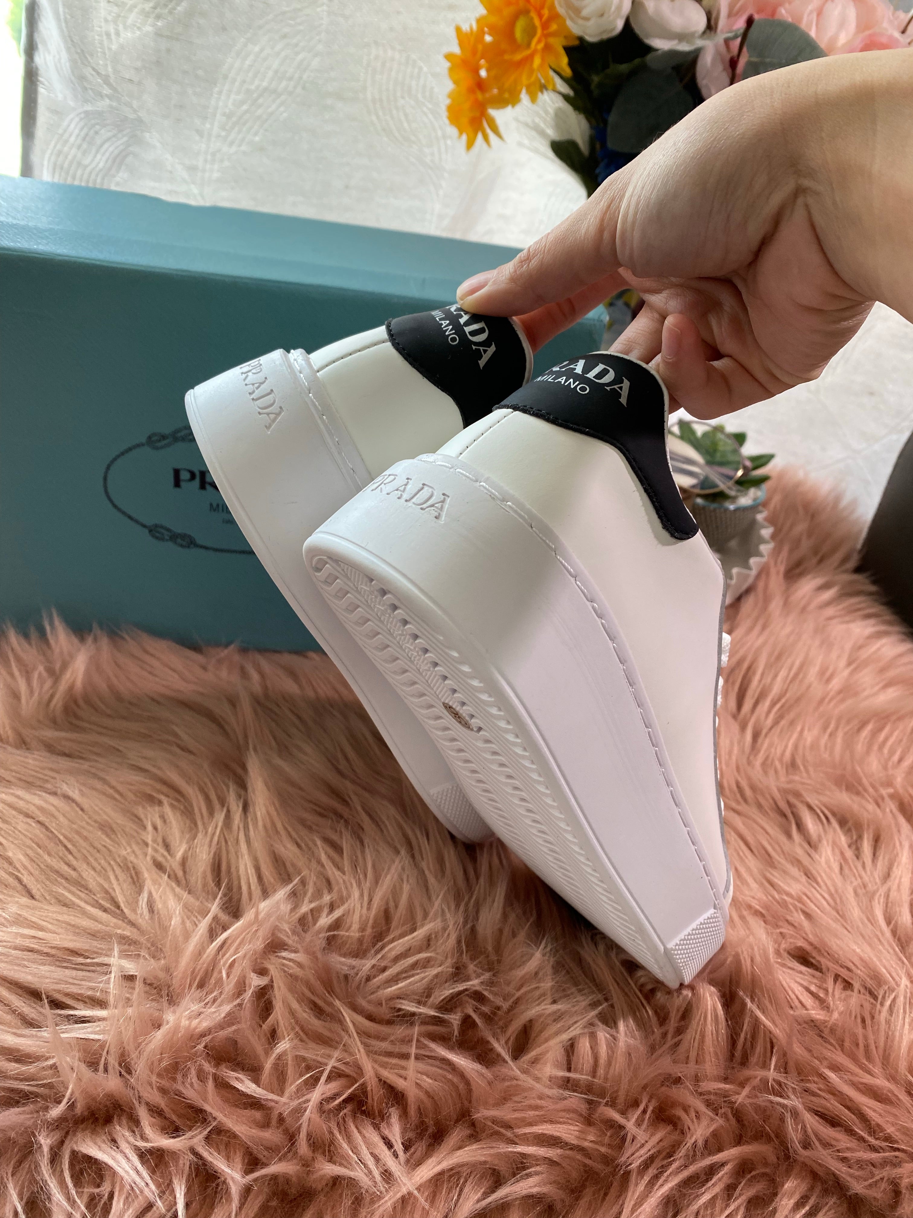 [TOP] PRADA Sneakers - White and Black