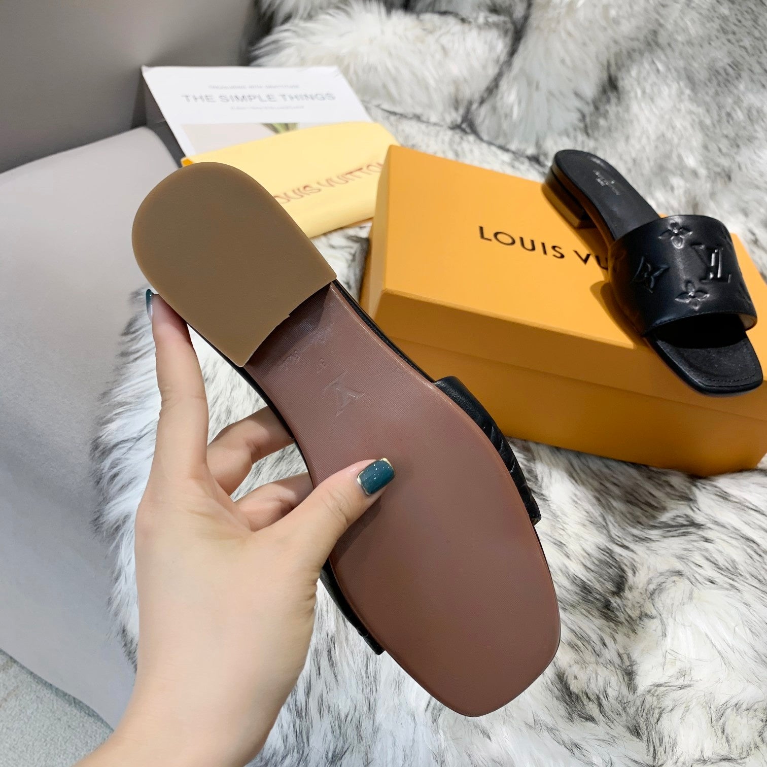 [TOP] Louis Vuitton LV LV Empreinte Sandals - Black