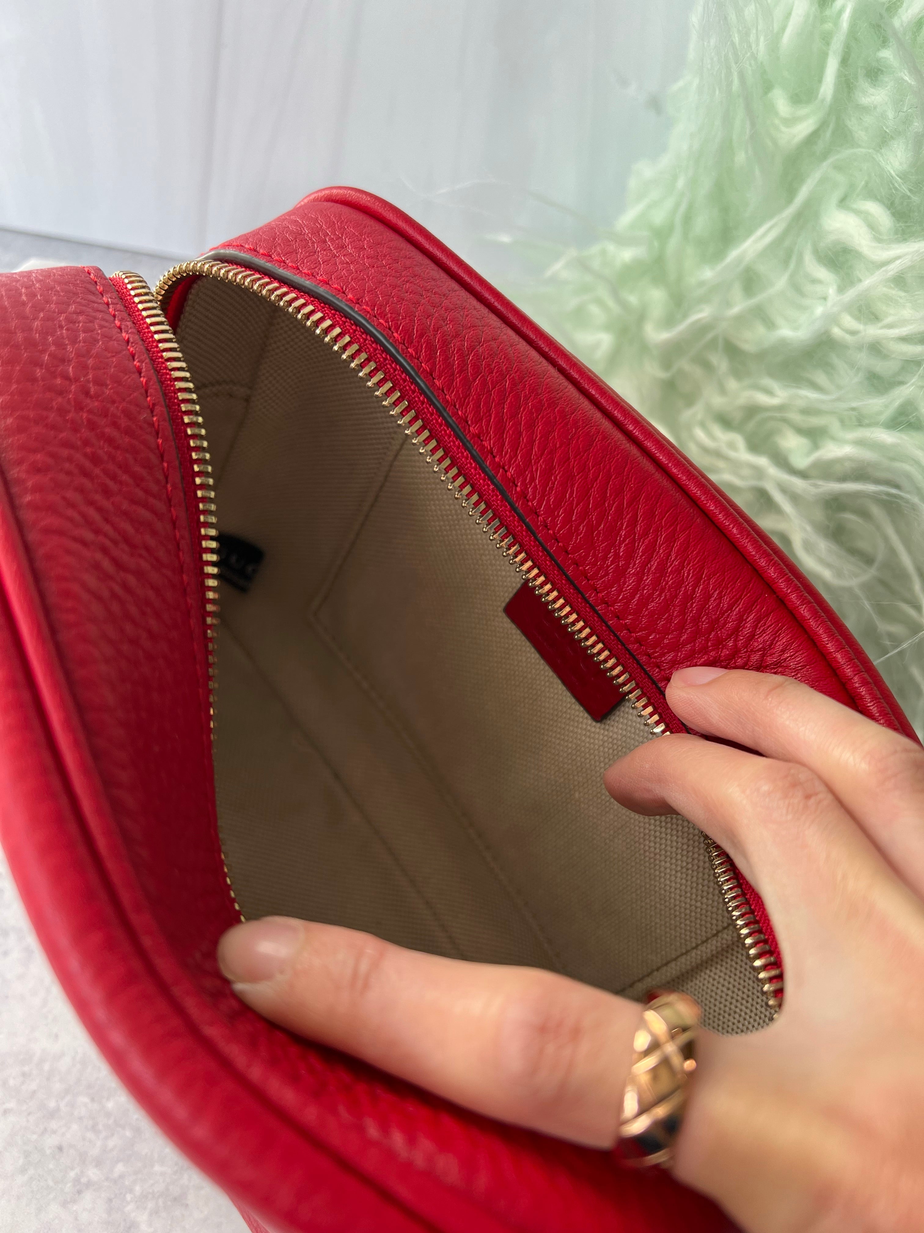 [TOP] GUCCI Soho Bag - Red