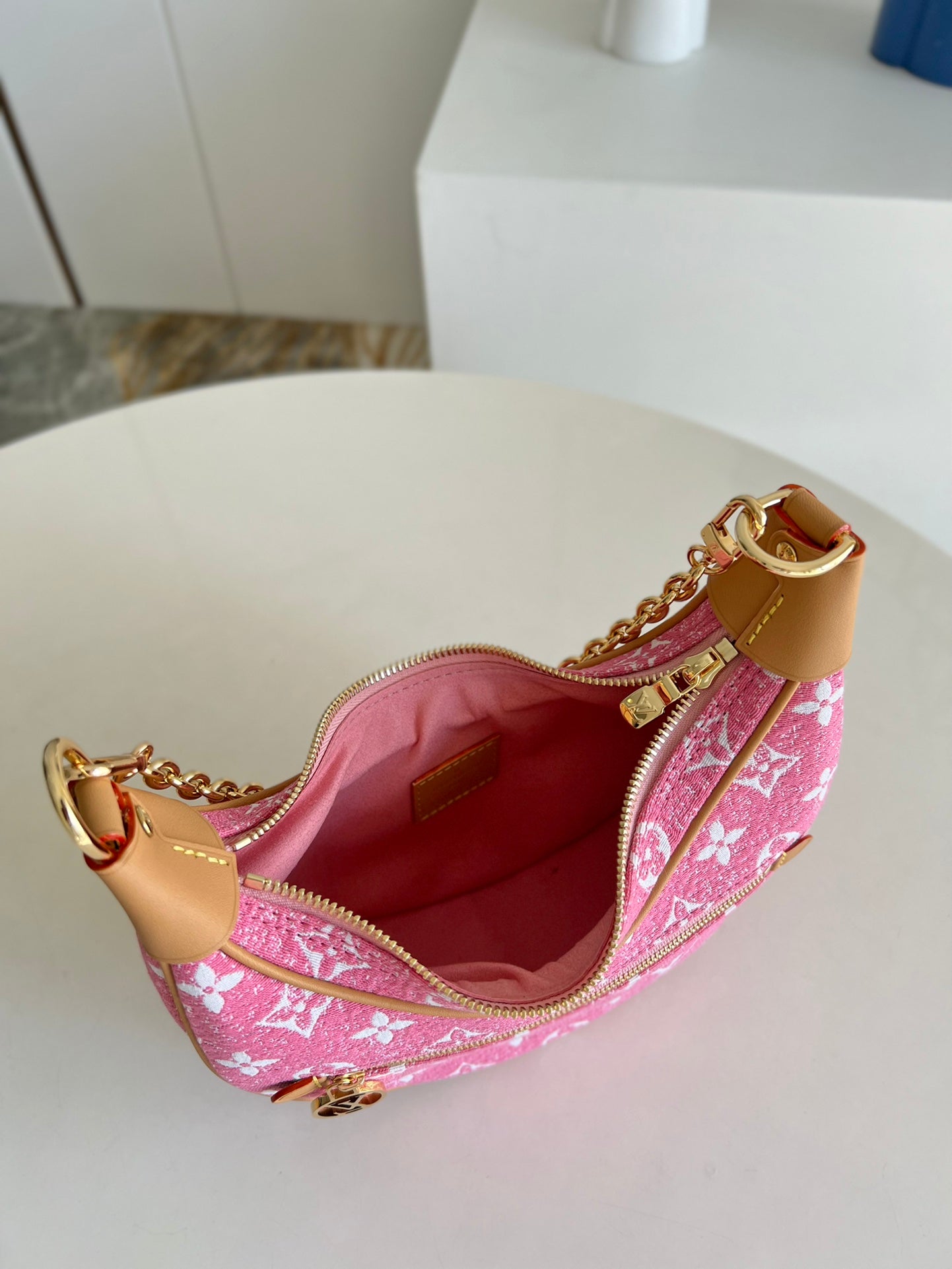 [TOP] Louis Vuitton LV Denim Half-Moon Bag 23 x 13 x 6cm- Pink