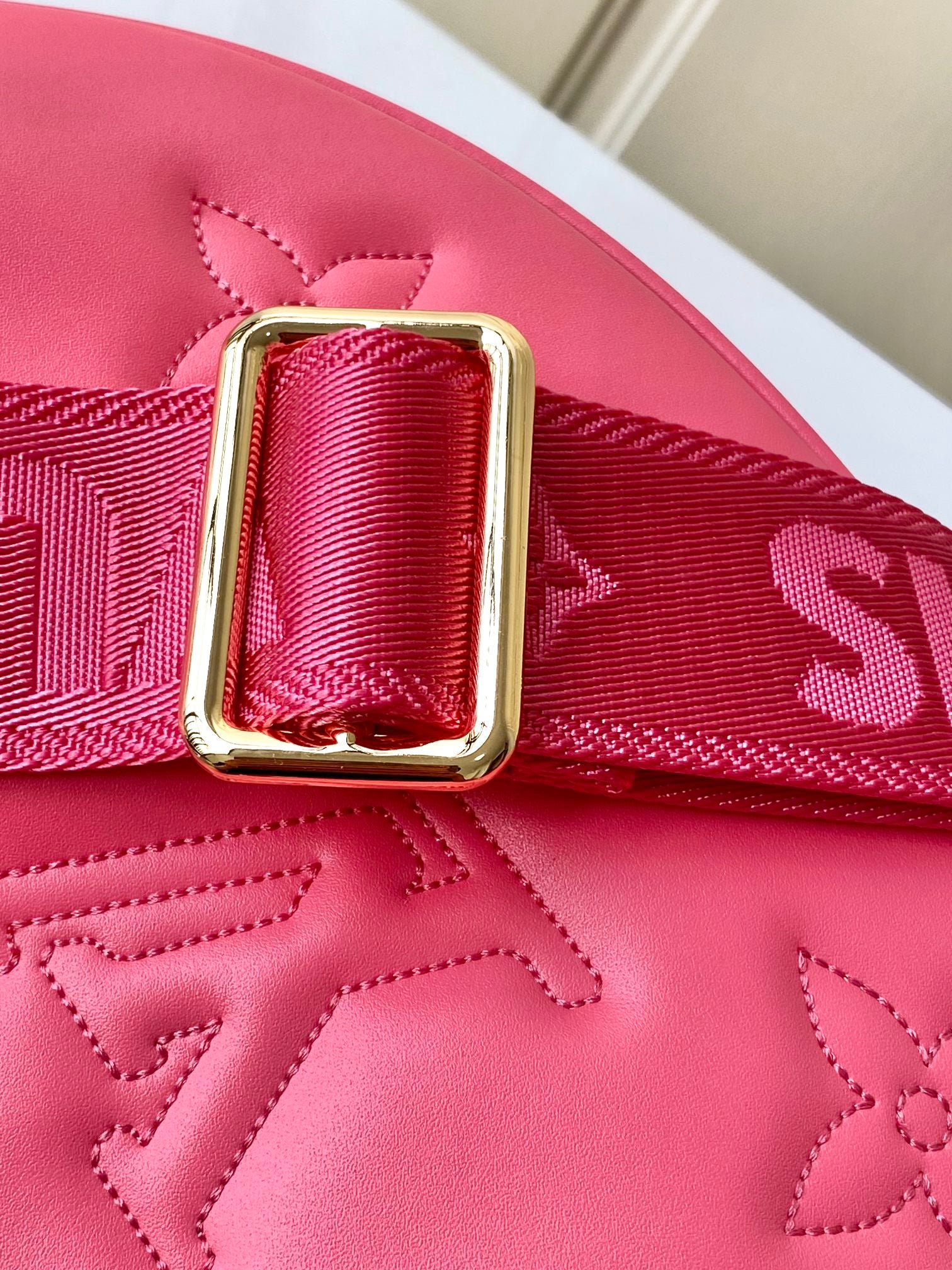 [TOP] Louis Vuitton LV Over The Moon Bag 27*16*7cm - Pink