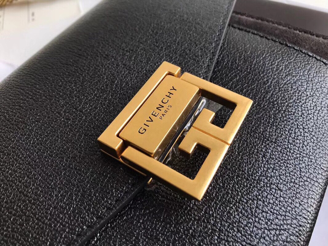 [Top] GIVENCHY GV3 Shoulder Bag 21x14x7cm - Black