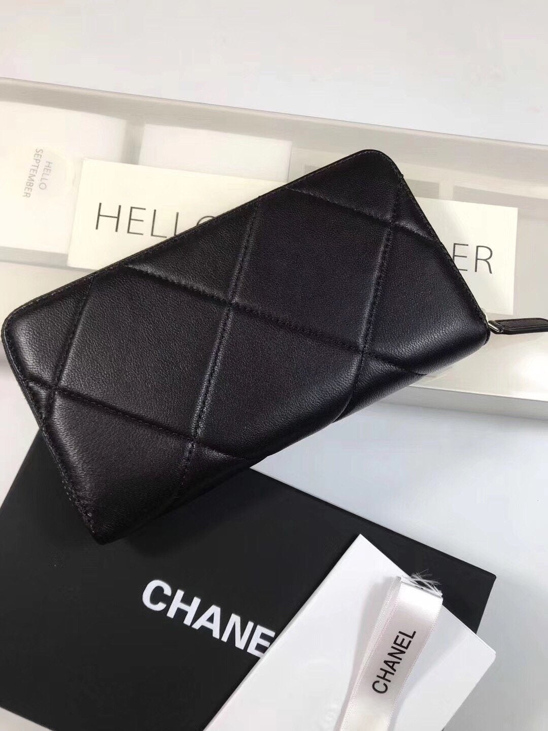 [TOP] CHANEL 19 Zipper Quilted Wallet - Black