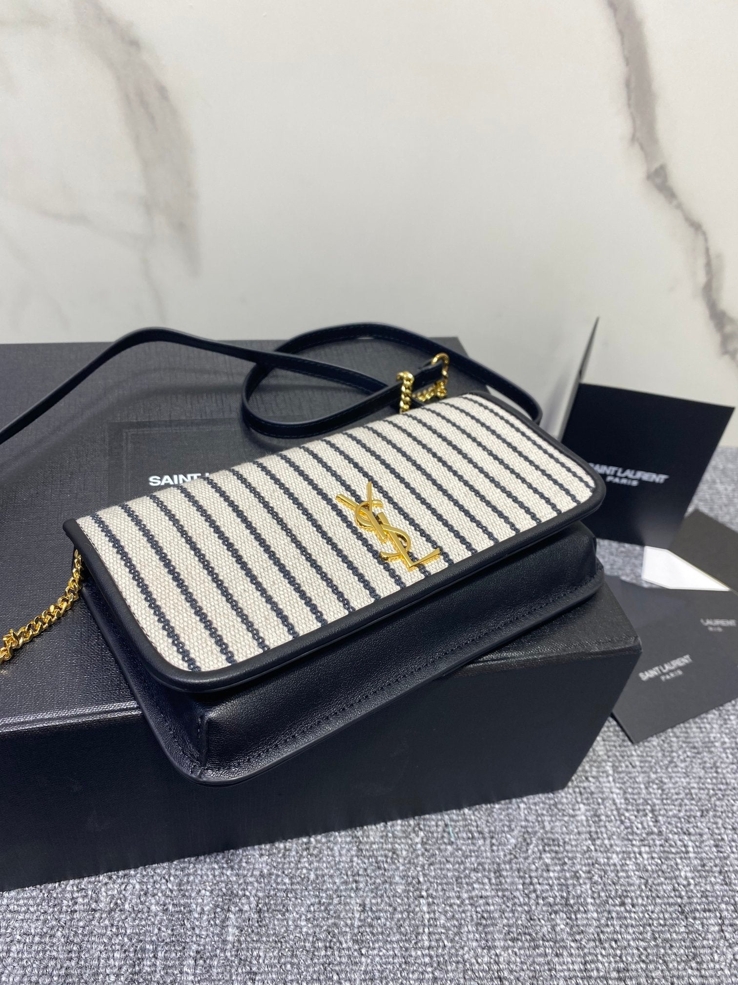 [TOP] Yves Saint Laurent YSL Striped Phone Case Bag - Black and Ivory