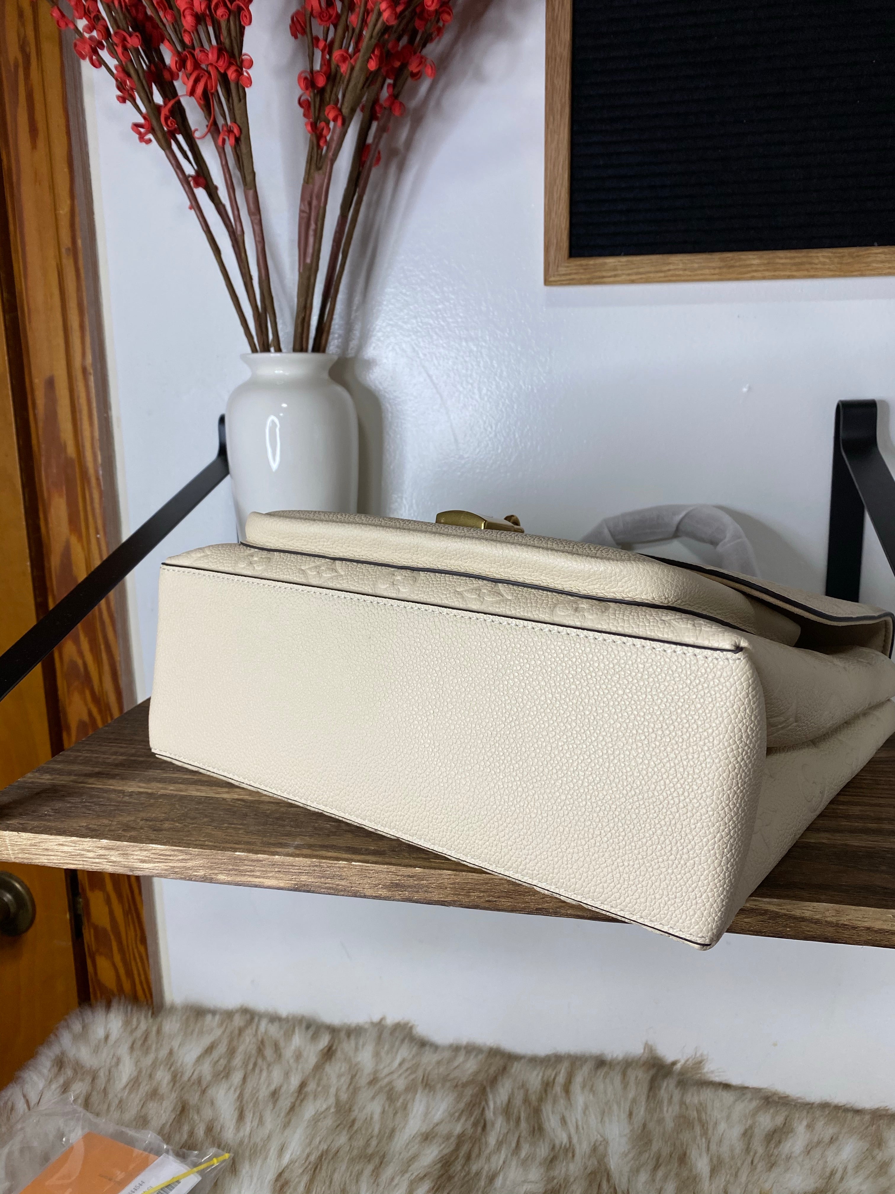 [TOP] Louis Vuitton LV Marignan Handbag 28 x 21 x 9cm - WHITE