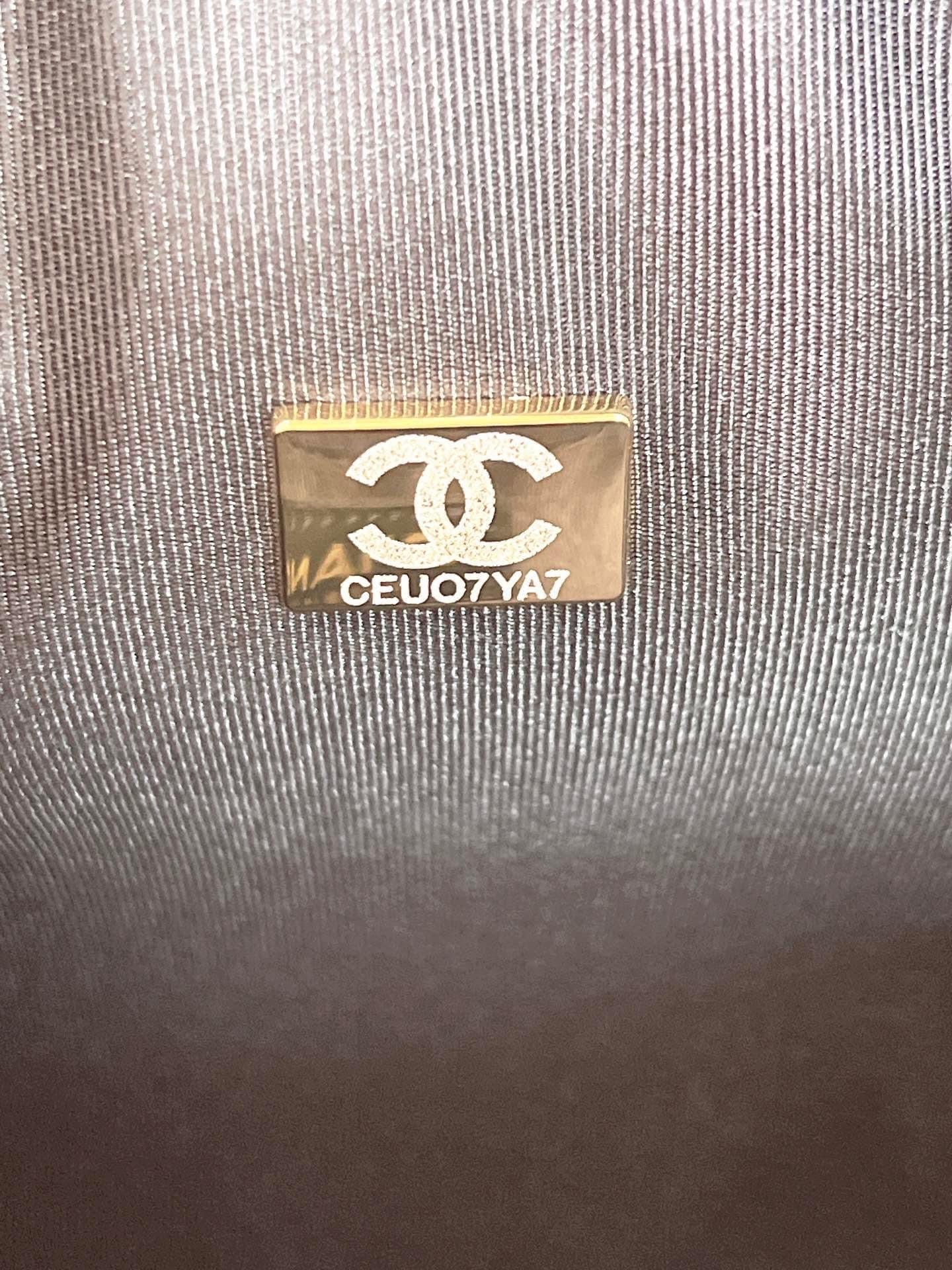 [TOP] CHANEL Bowler Mini Bag - Black