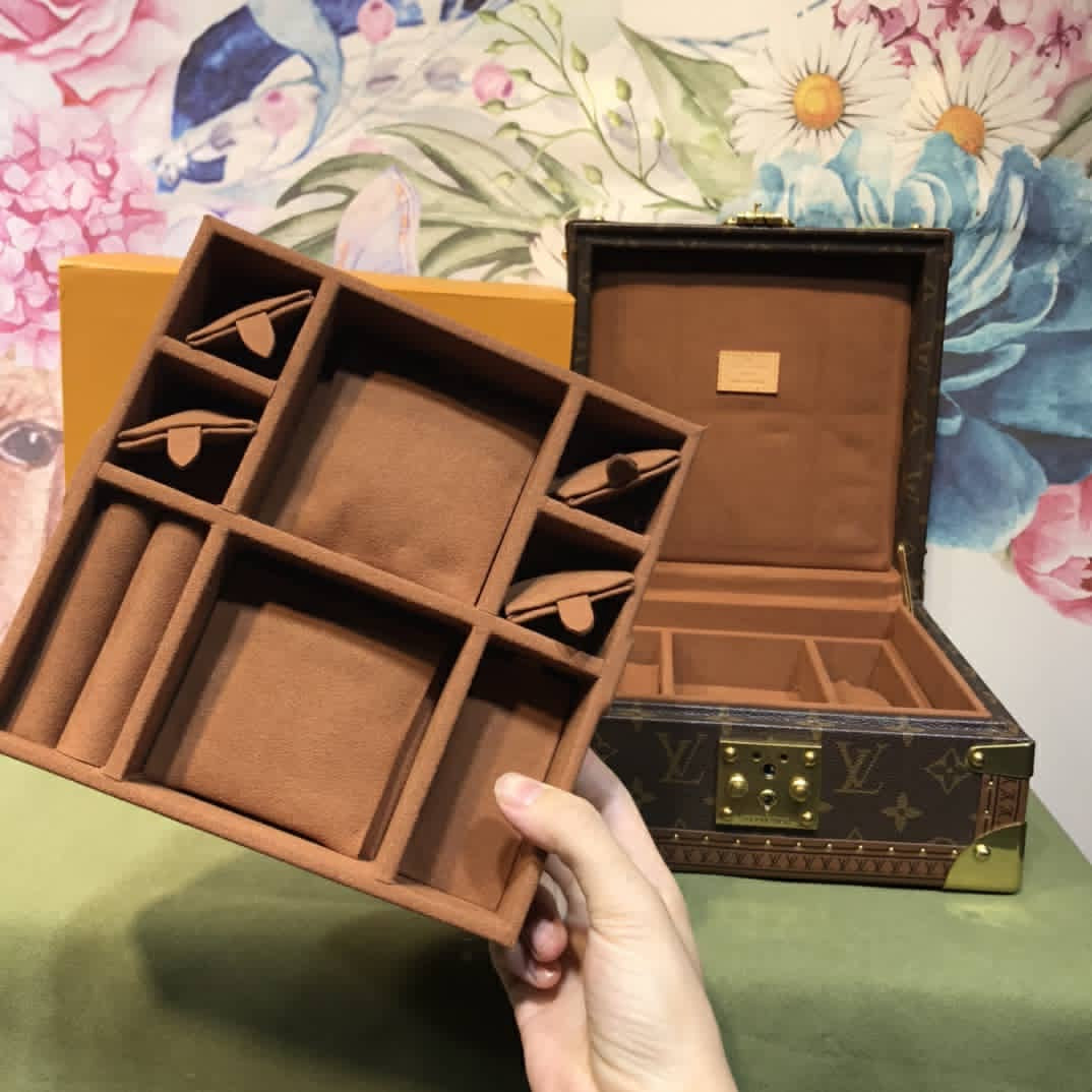 [TOP] Louis Vuitton LV Jewelry Box - Brown