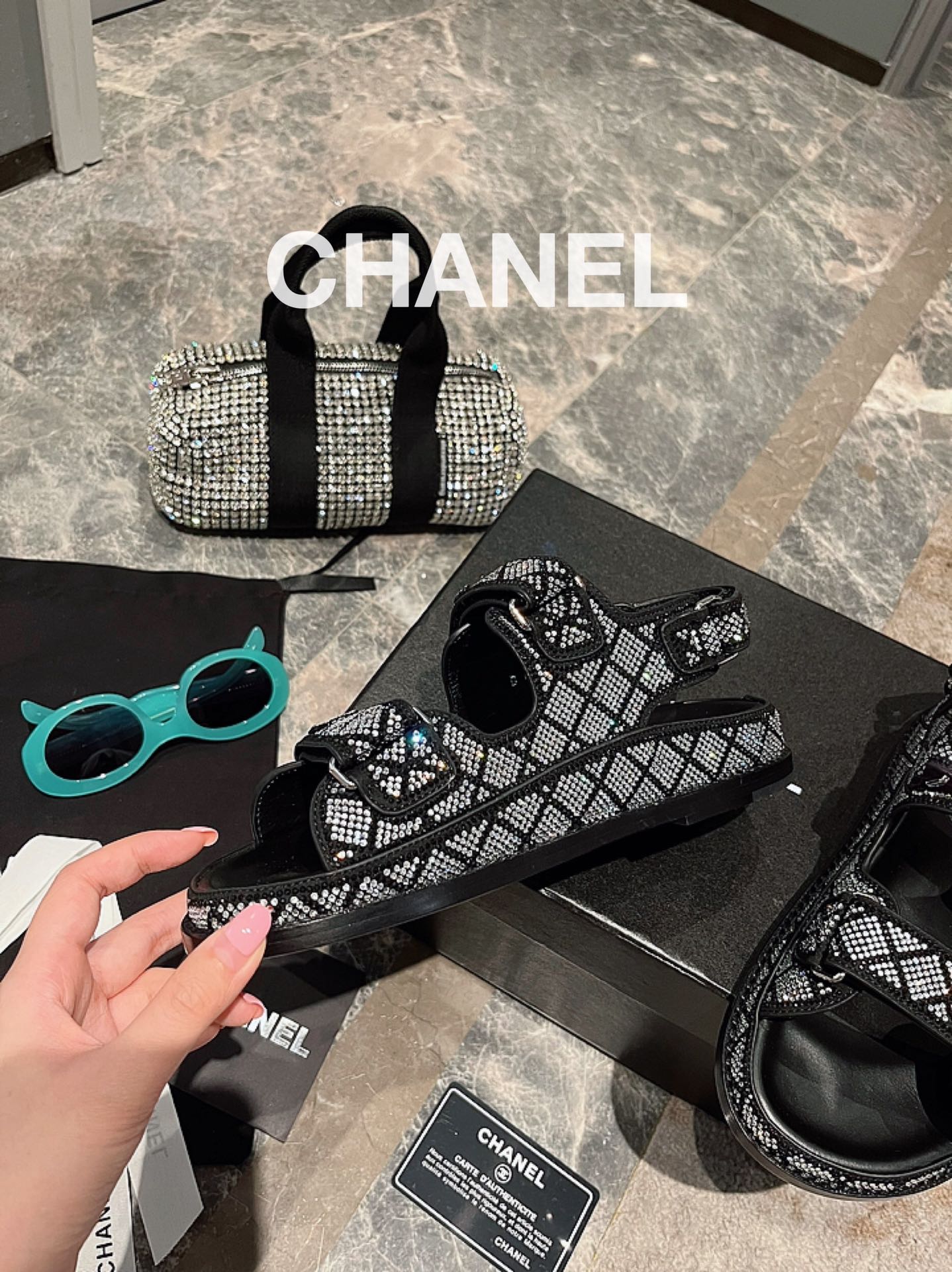 [TOP] CHANEL 22ss Velcro Beach Sandals - Black