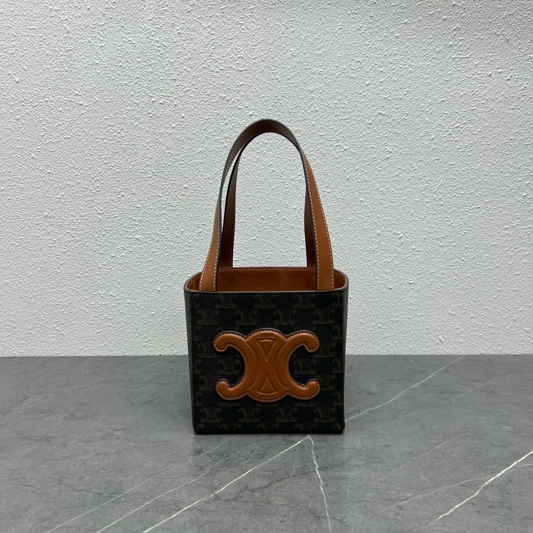 [TOP] CELINE Cuir Triomphe Handbag 15x15x15cm