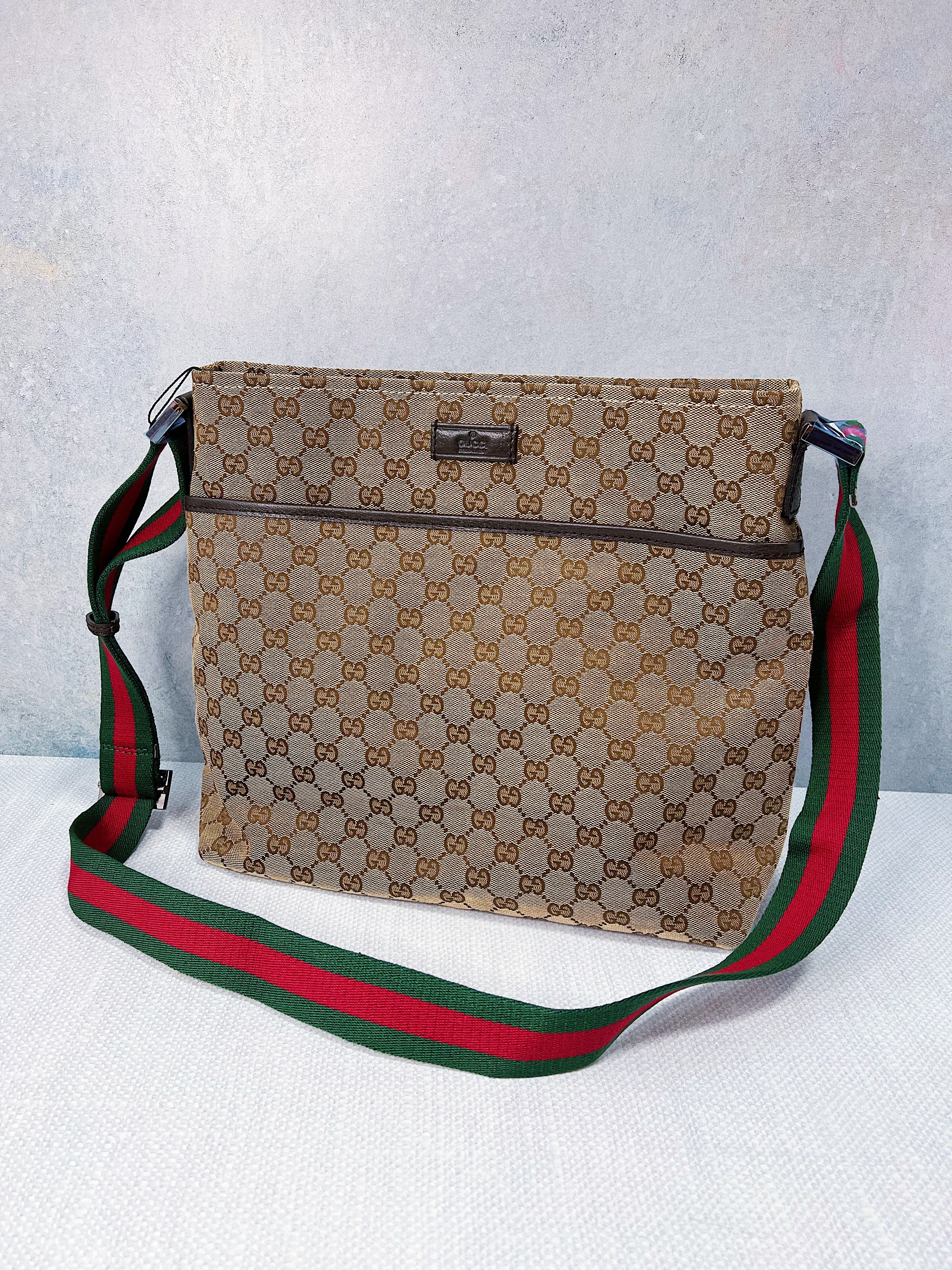 [TOP] GUCCI Supreme Messenger Crossbody Bag